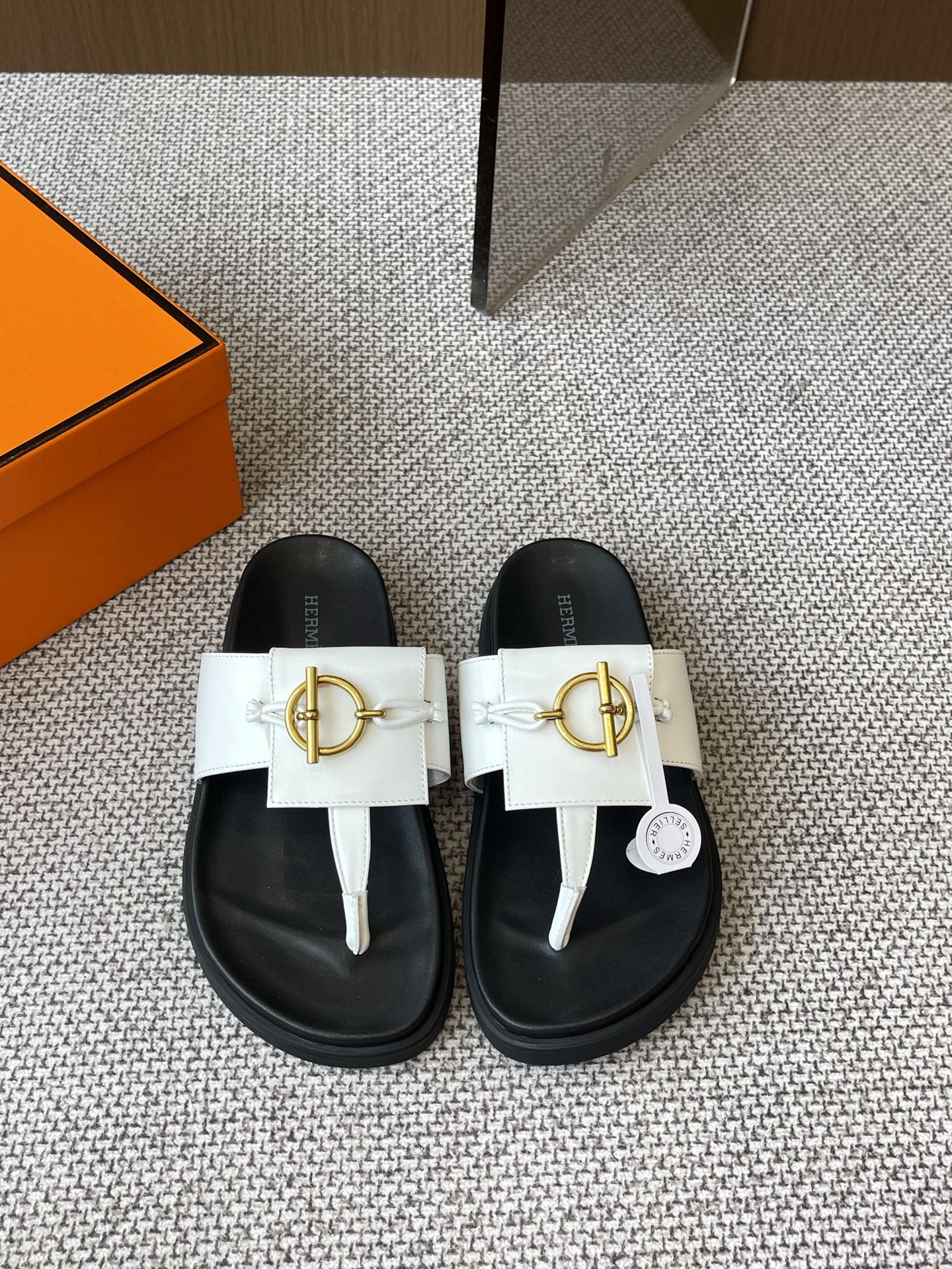HERMES 00829