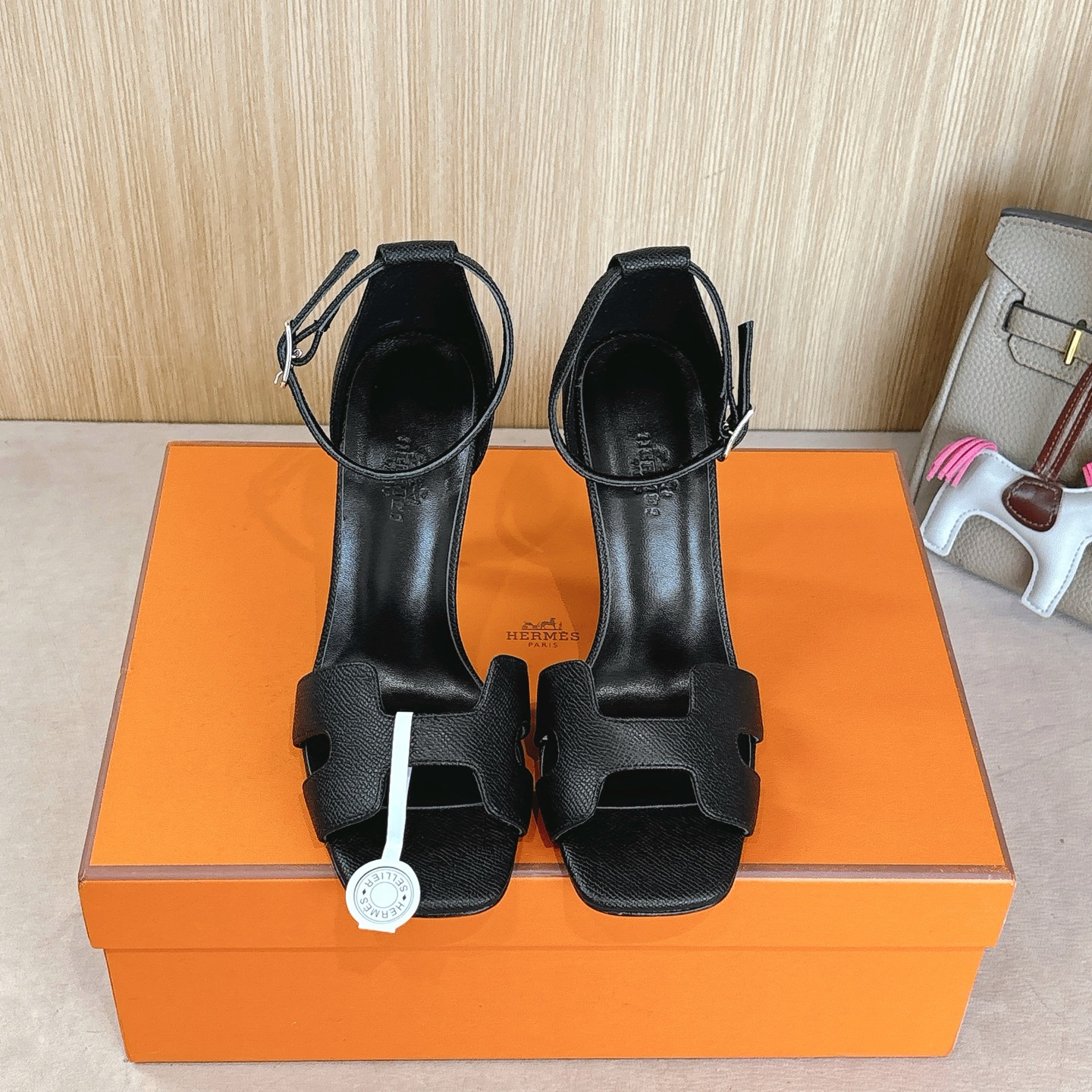 HERMES 00889