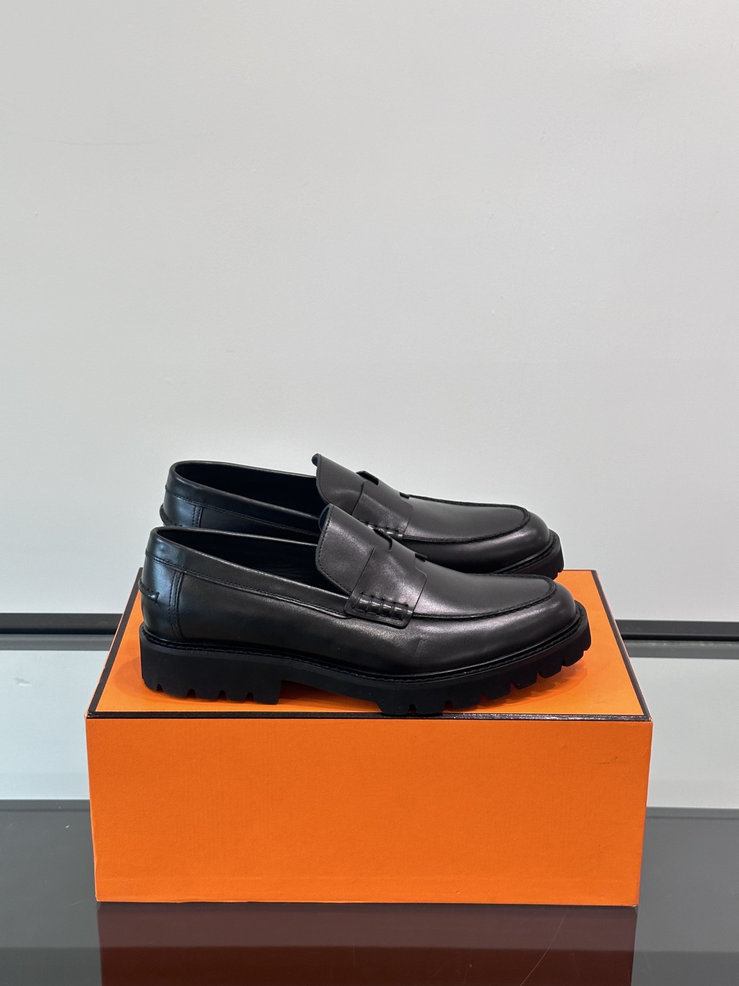 HERMES 00889