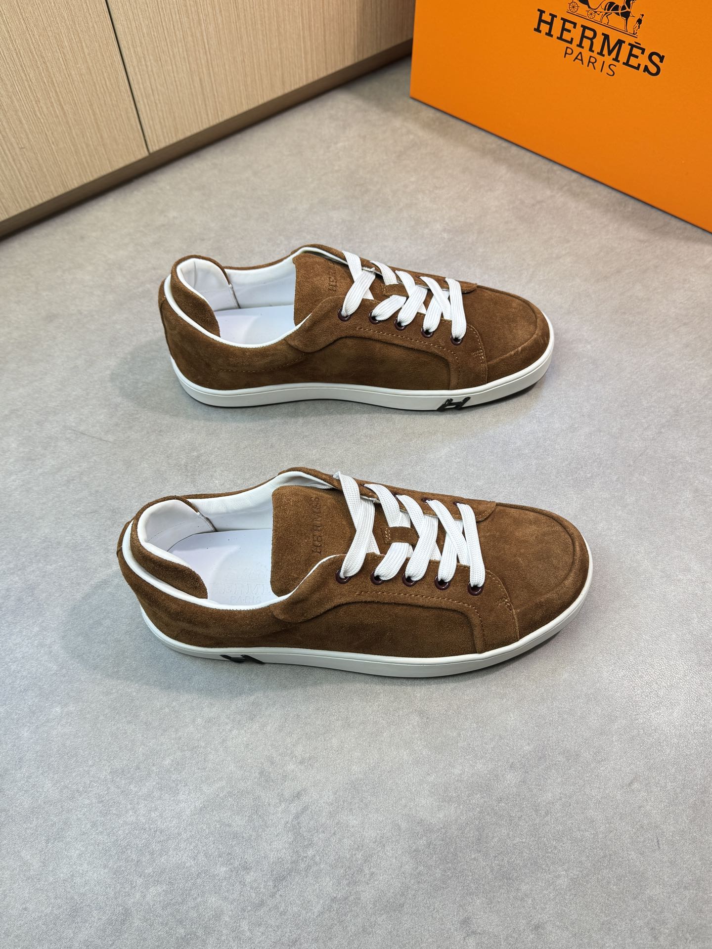 HERMES 00899