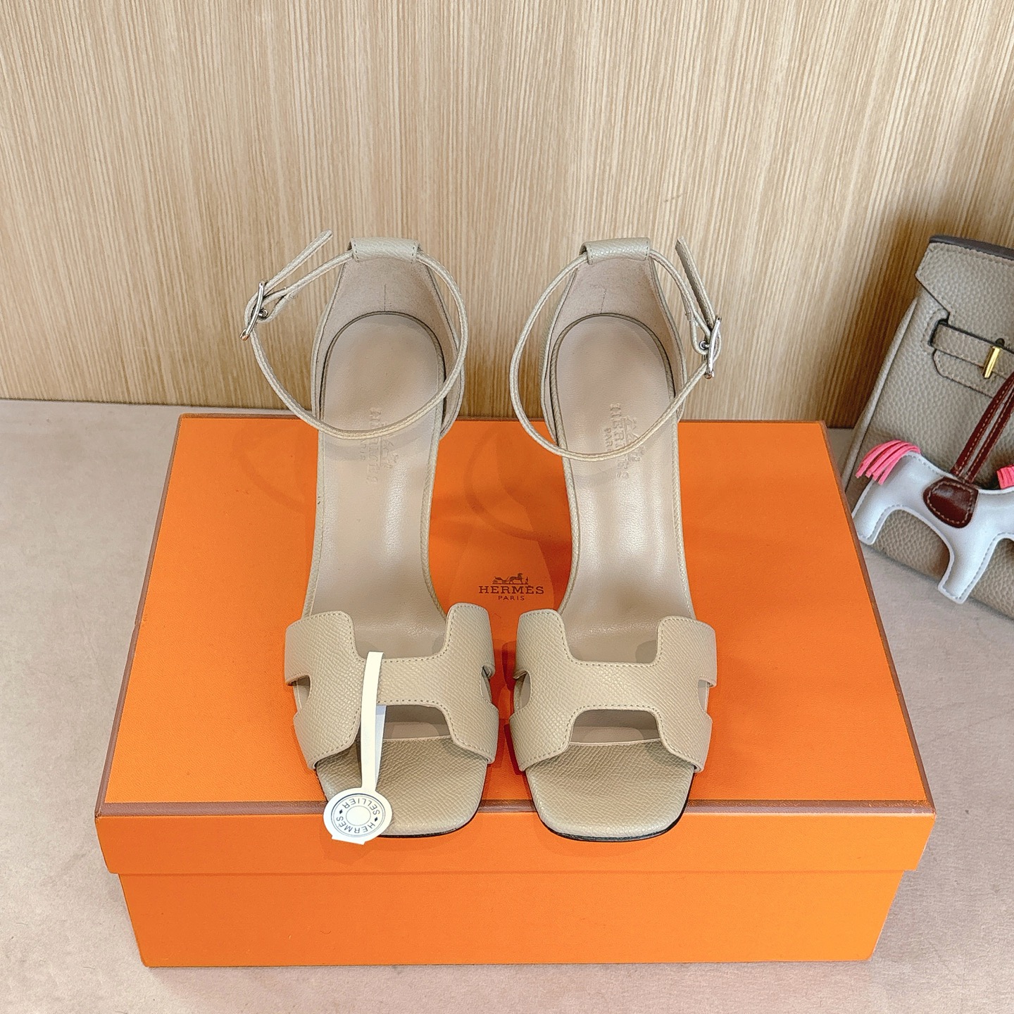 HERMES 00929