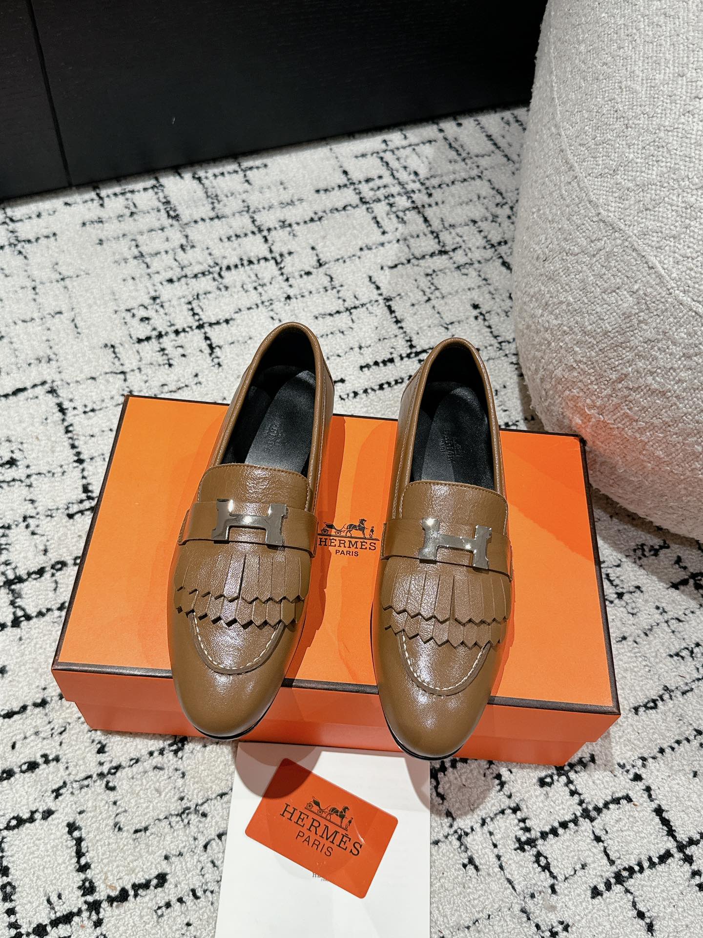 HERMES 00999