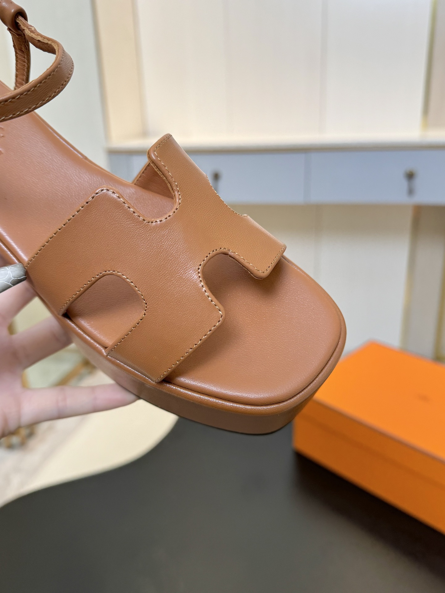 HERMES 00999