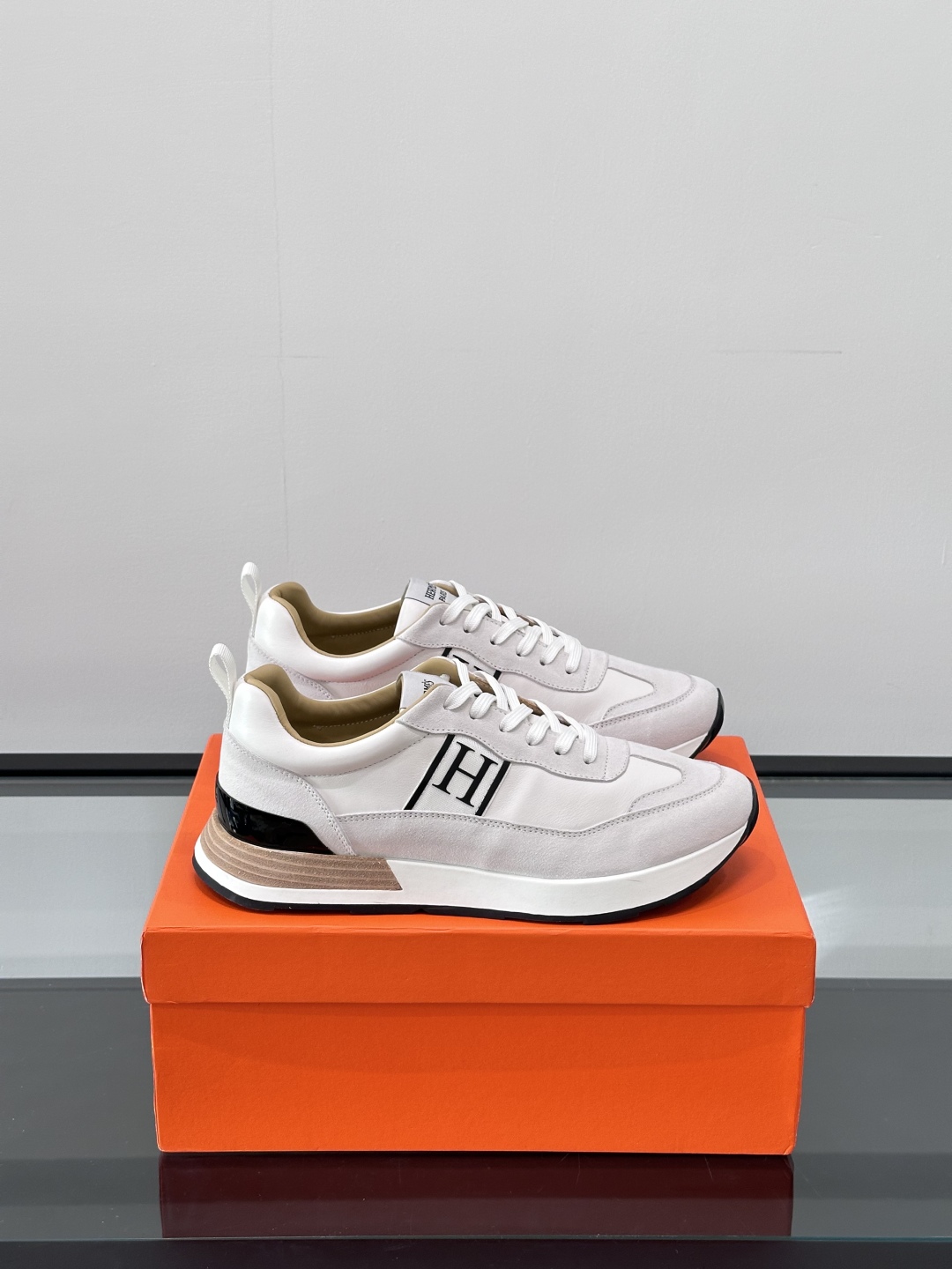 HERMES 01049