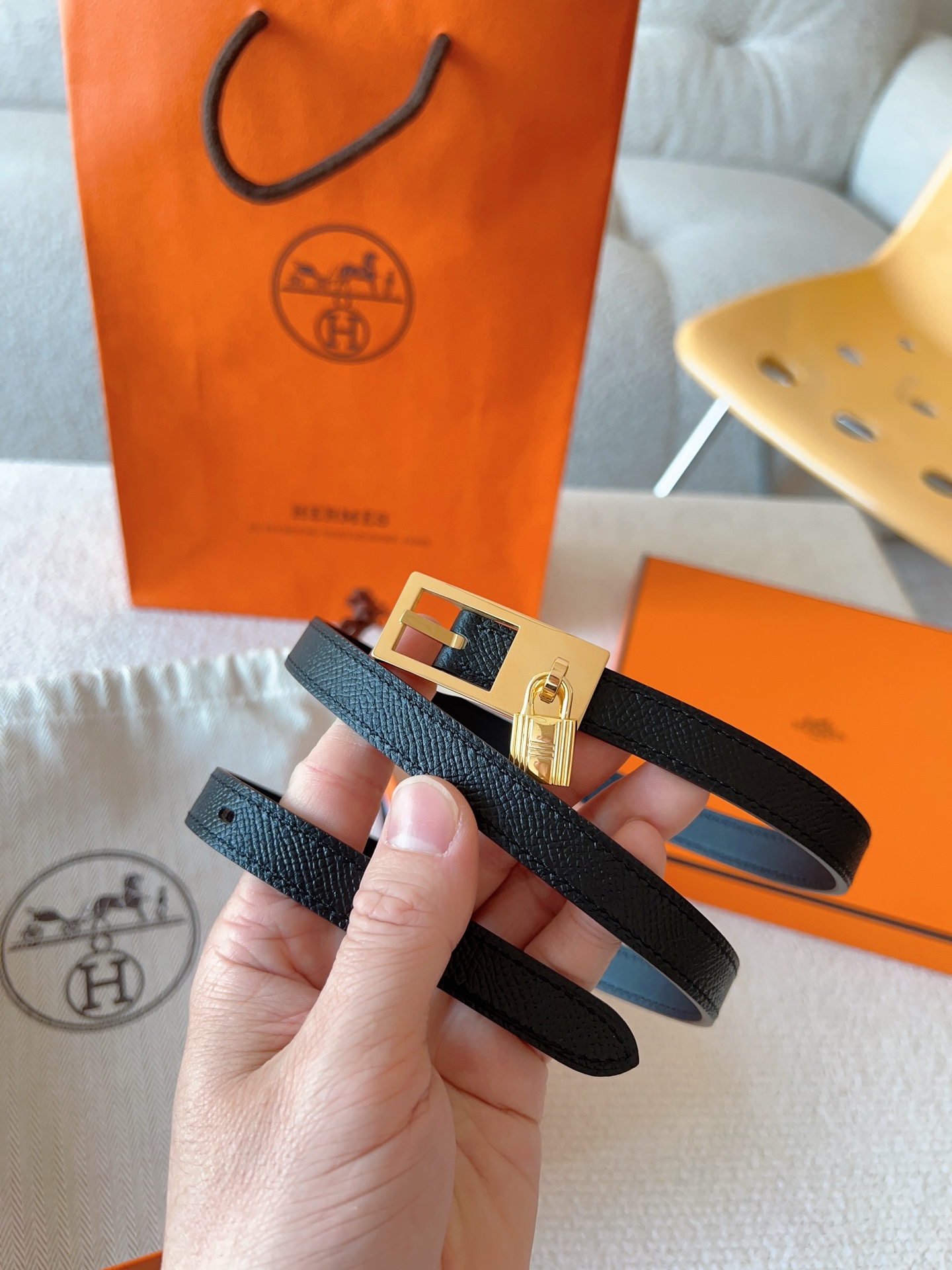 HERMES 01049