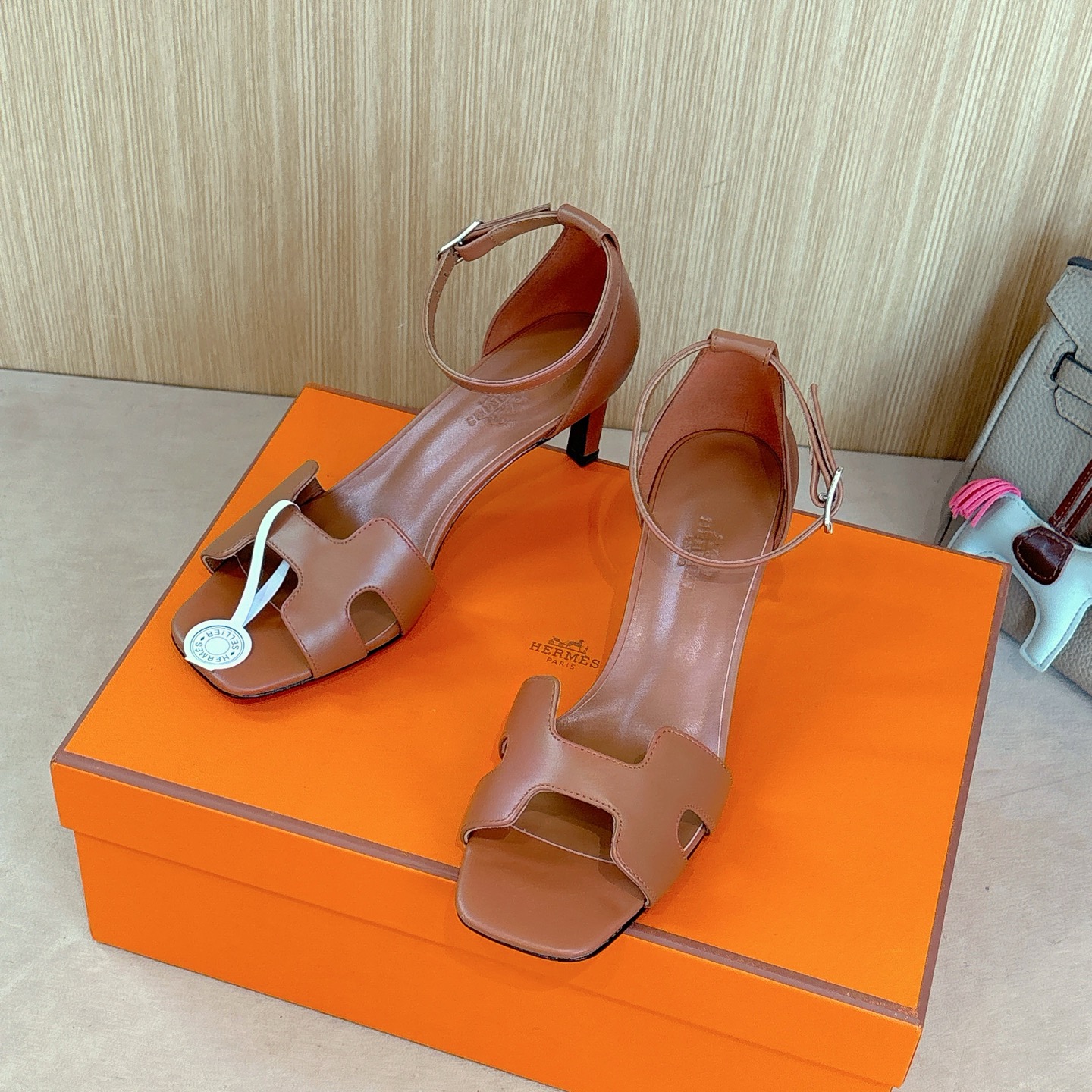 HERMES 01069
