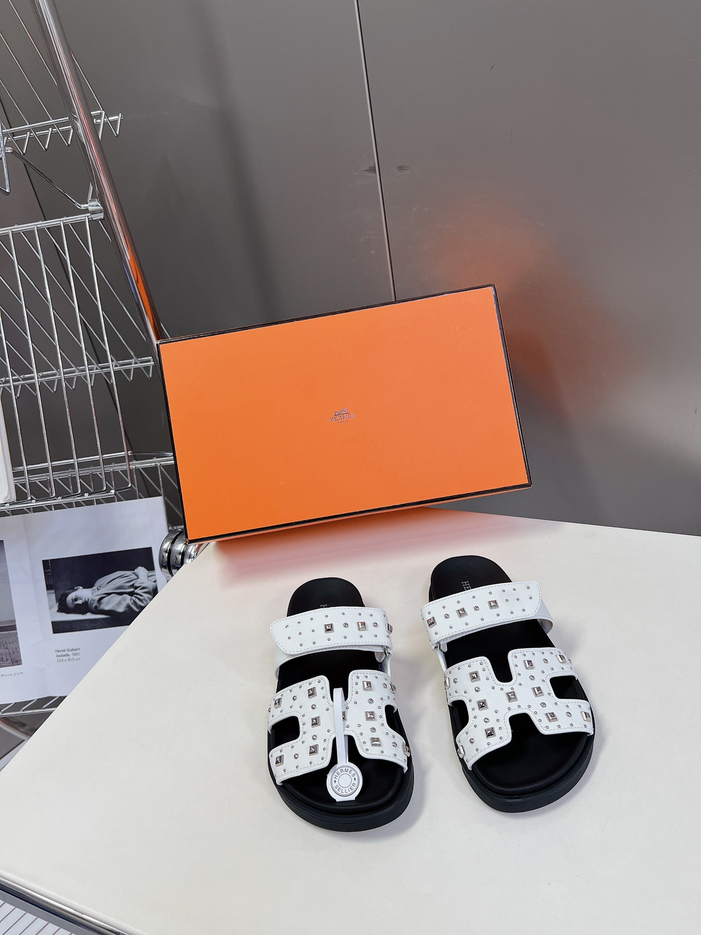 HERMES 01129