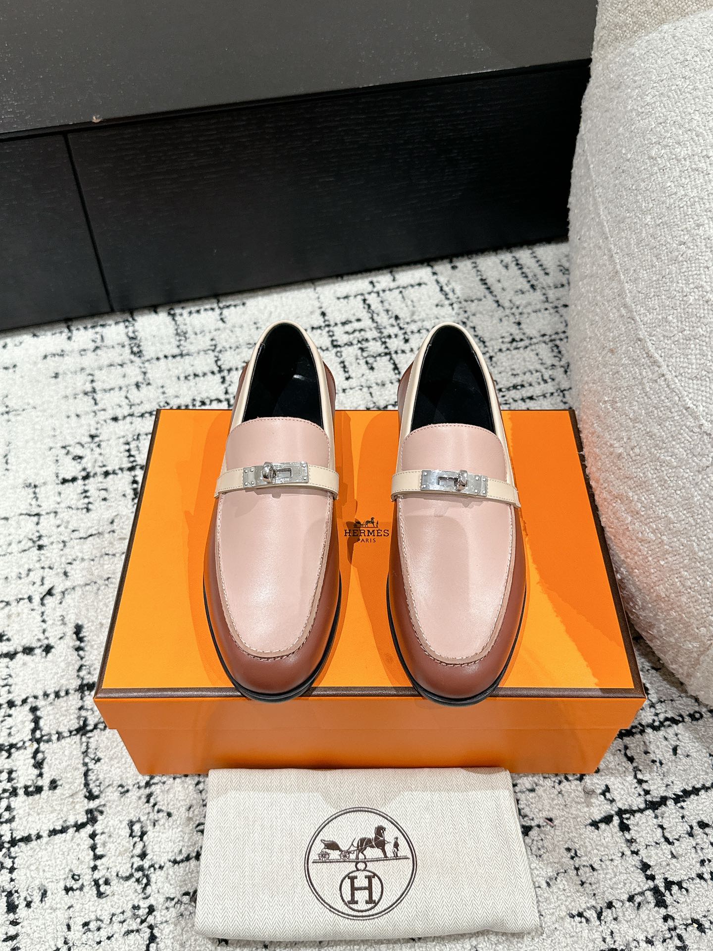 HERMES 01129