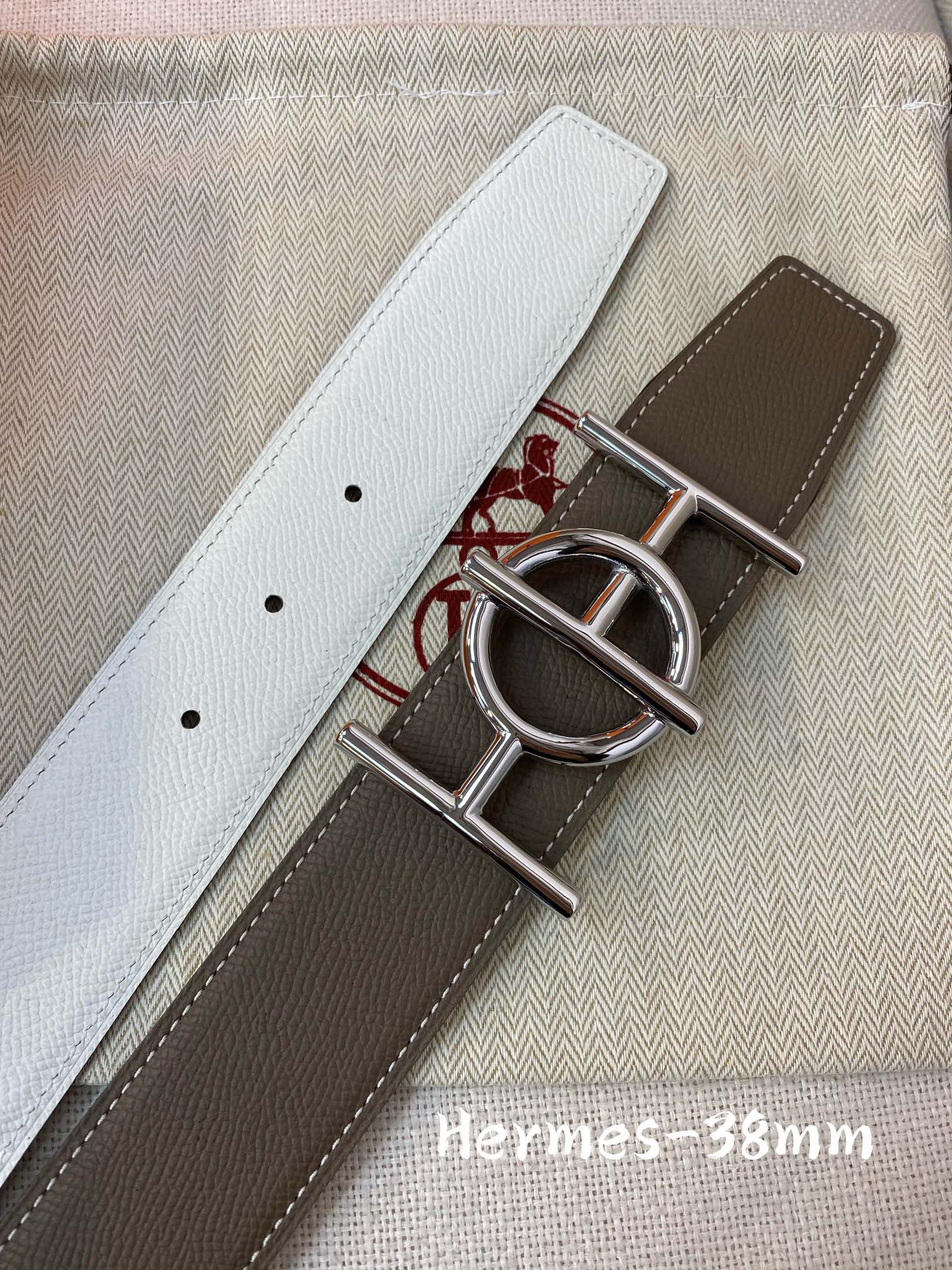 Hermes  01226