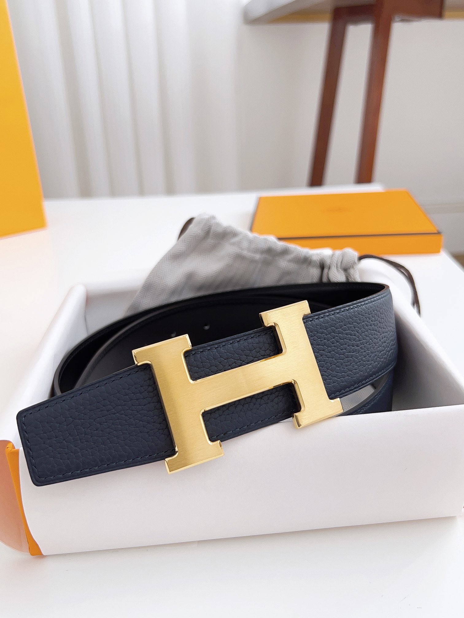 Hermes  01327