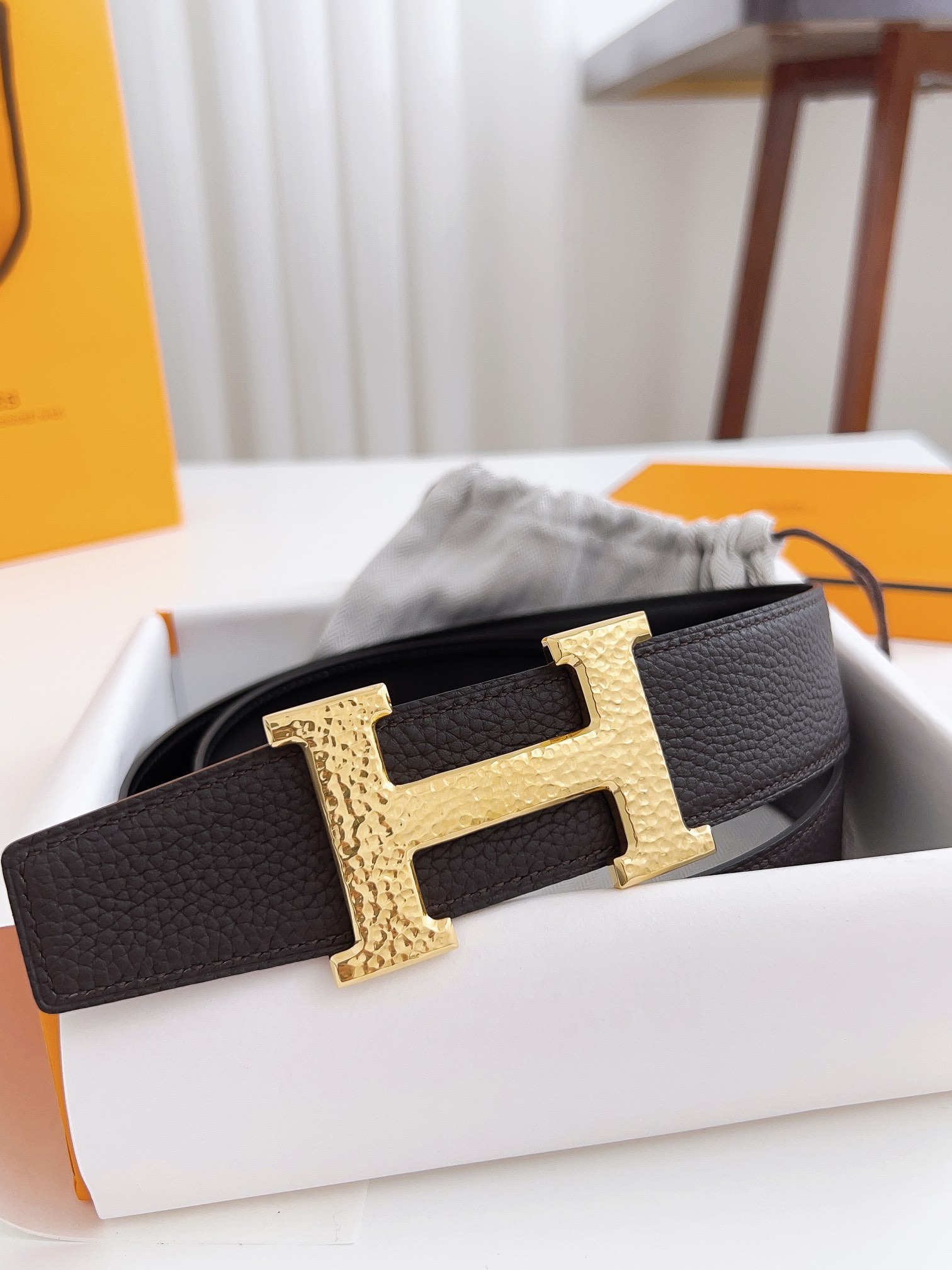 Hermes  01379
