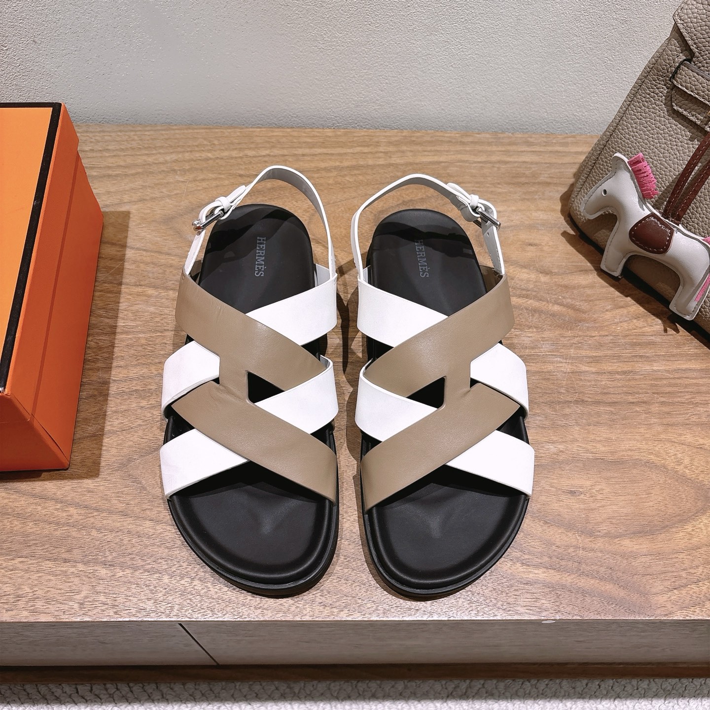 HERMES 01469