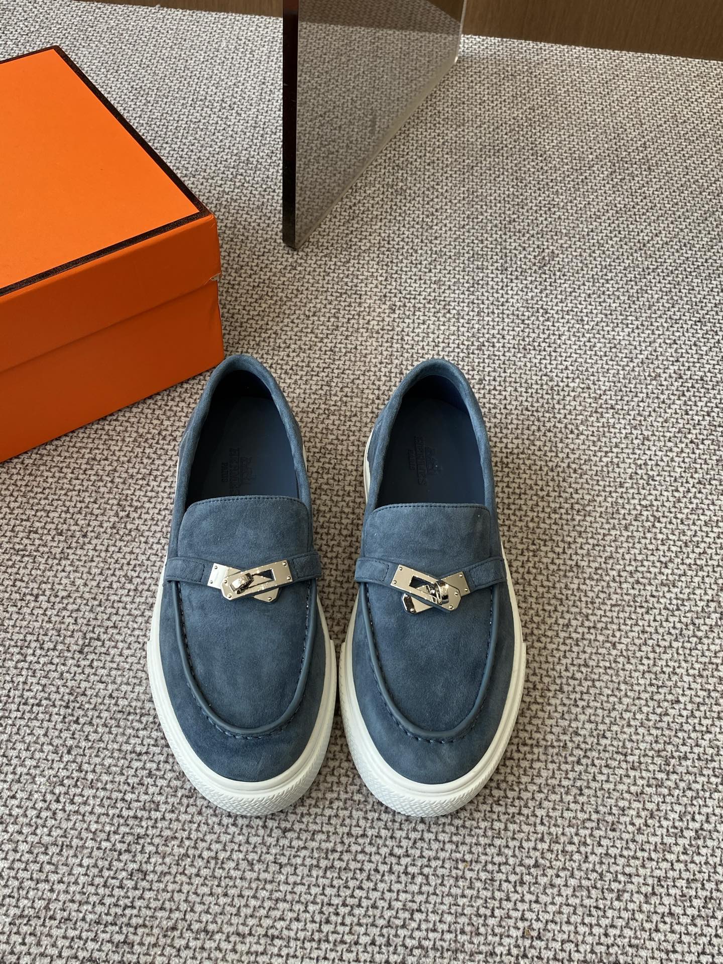 HERMES 01689