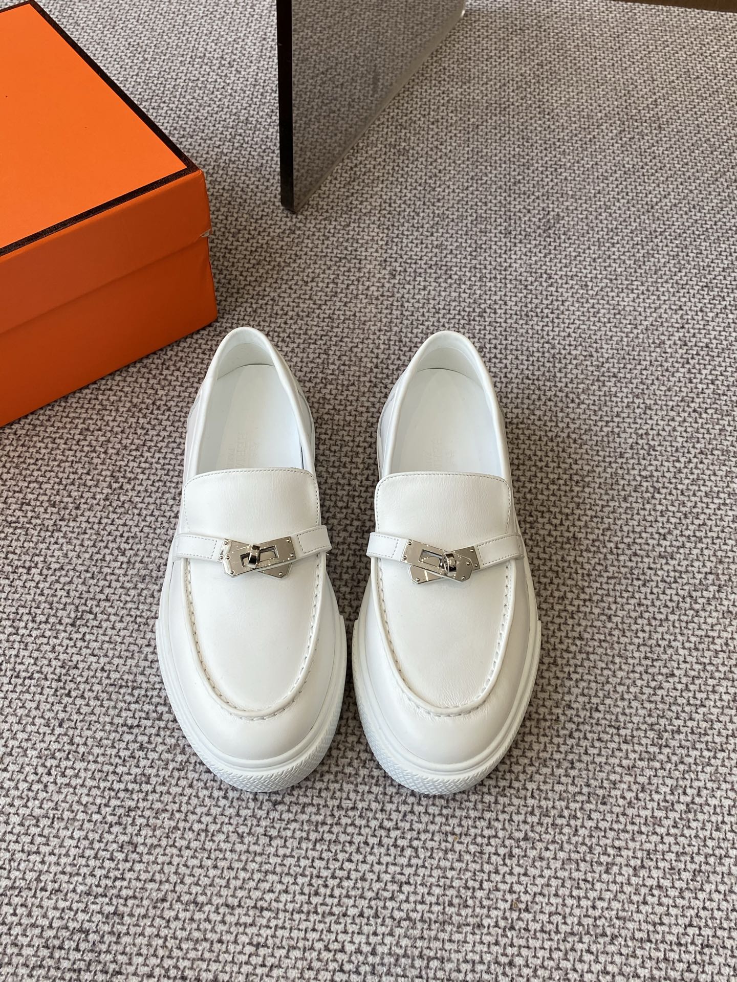 HERMES 01709