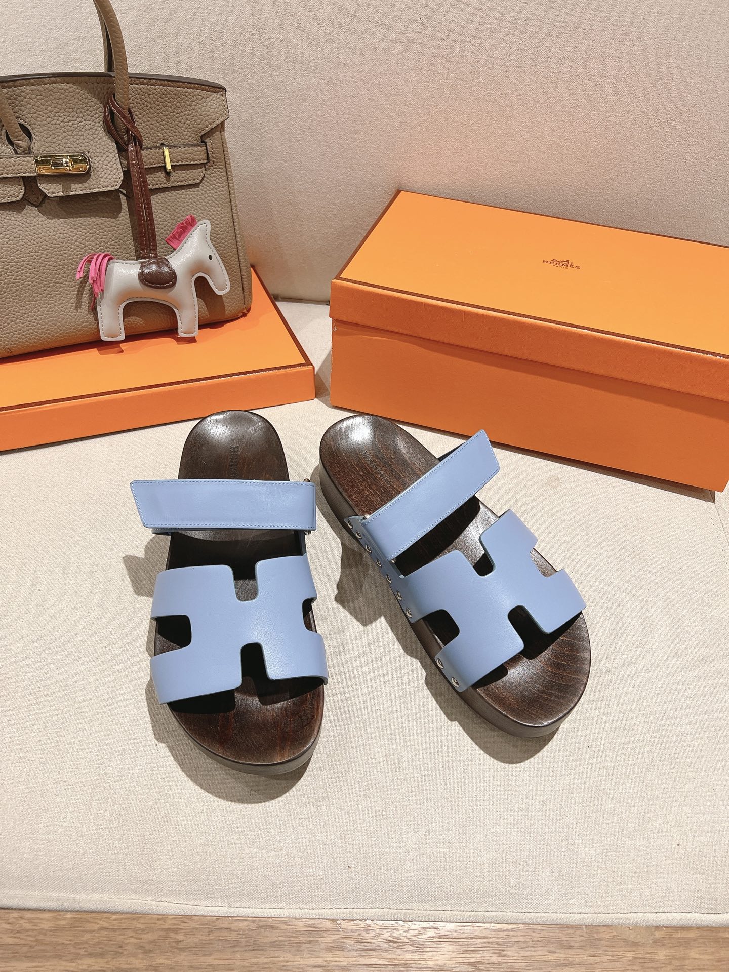 HERMES  01709