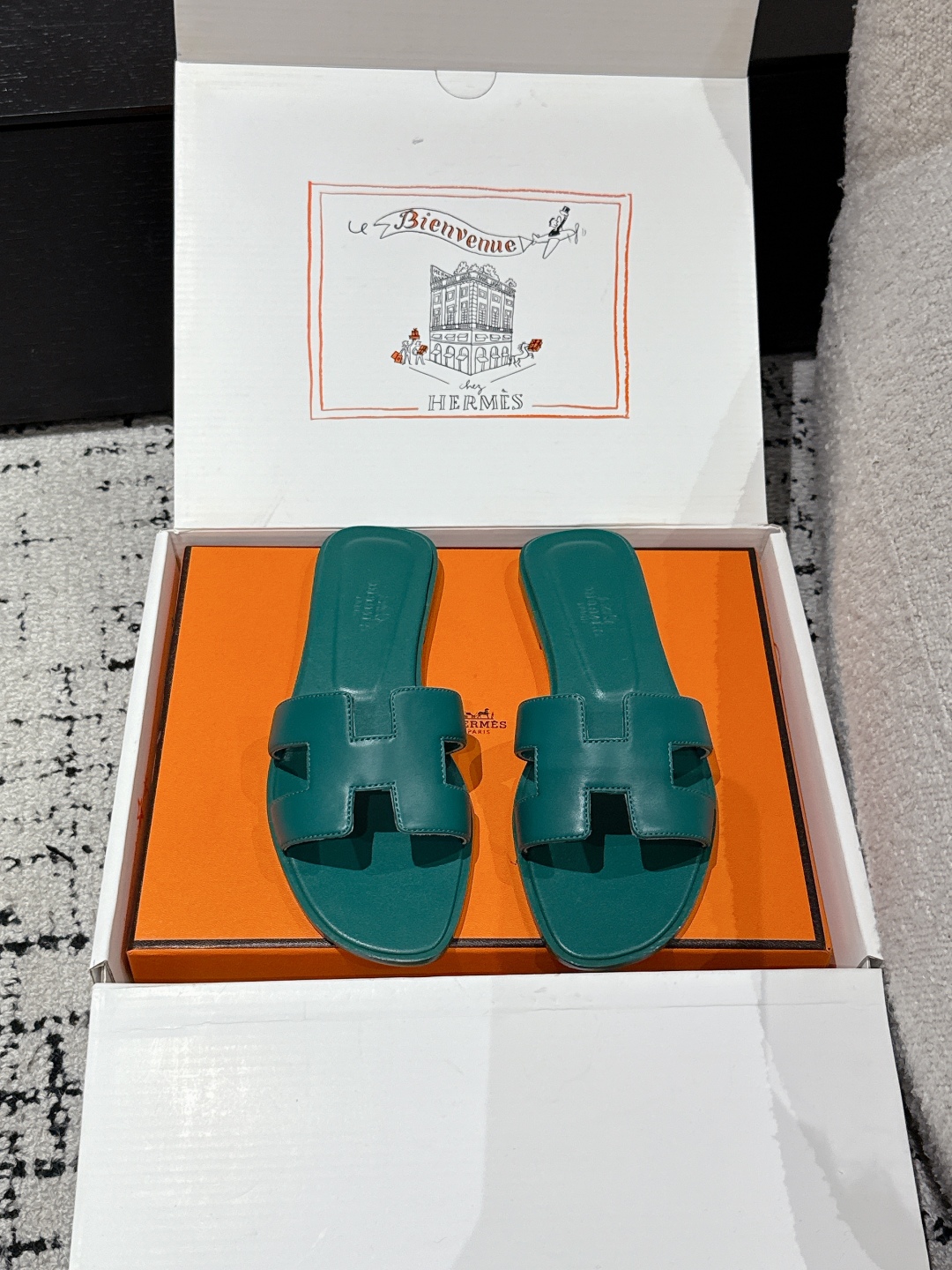 HERMES  01709