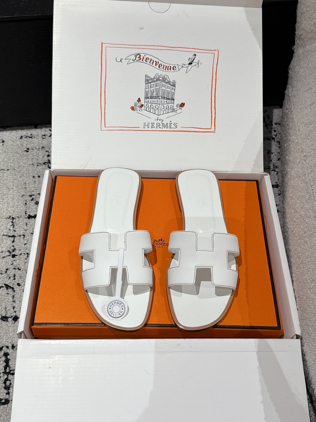 HERMES  01719