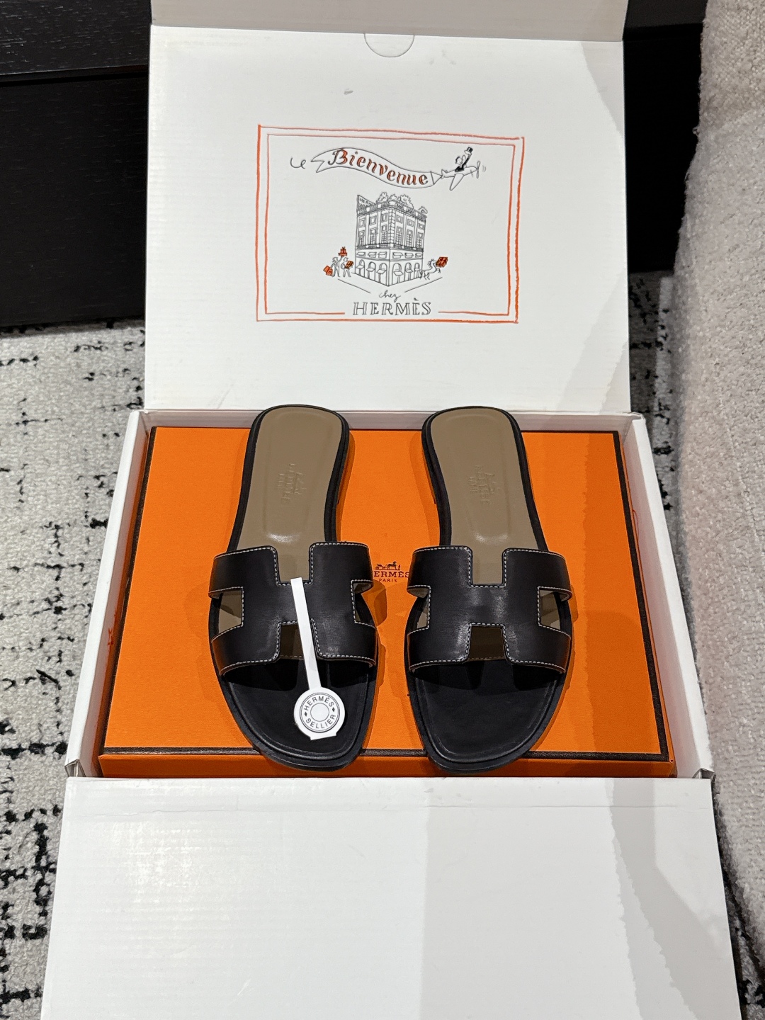 HERMES  01729