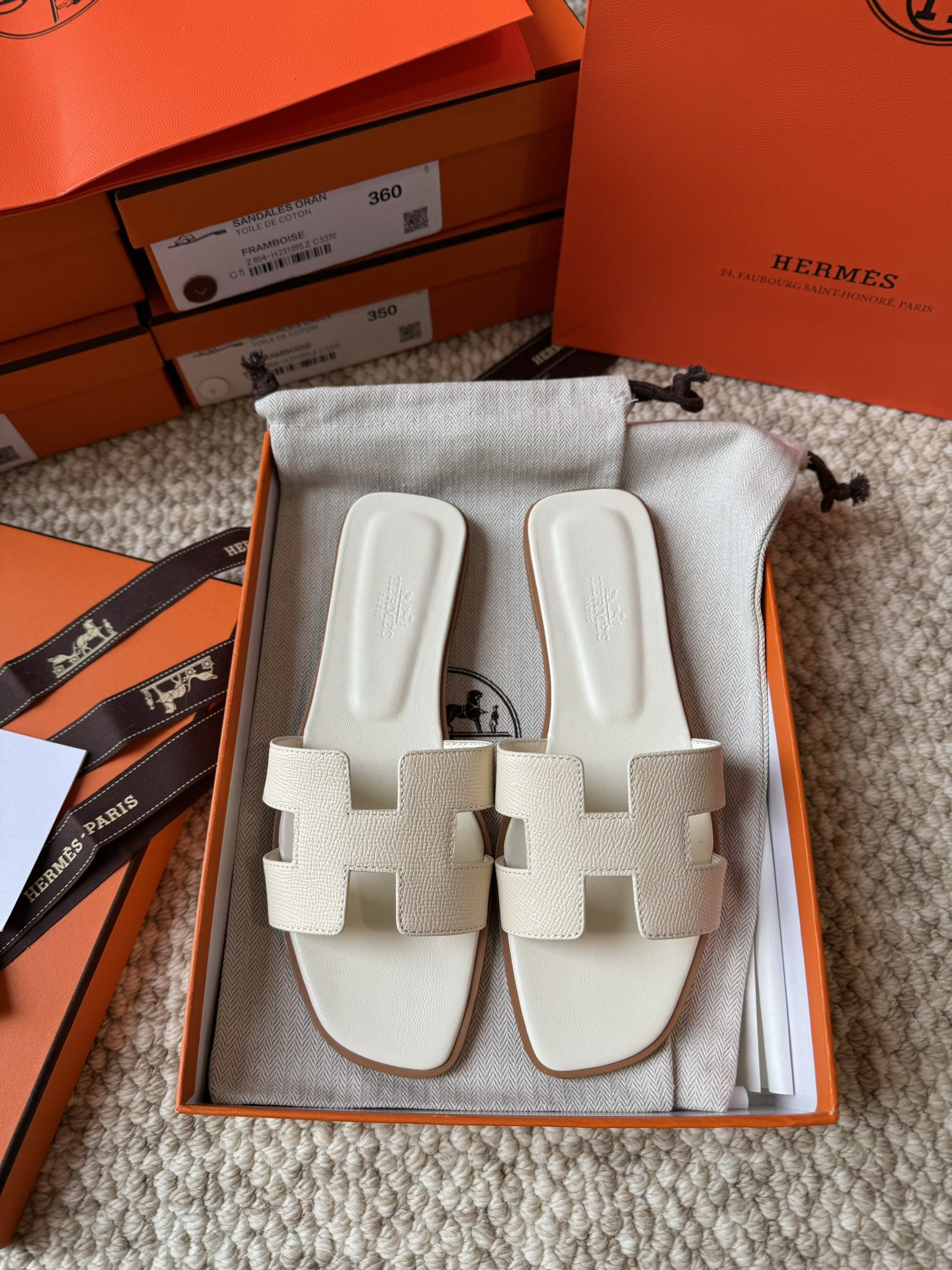 HERMES 01729
