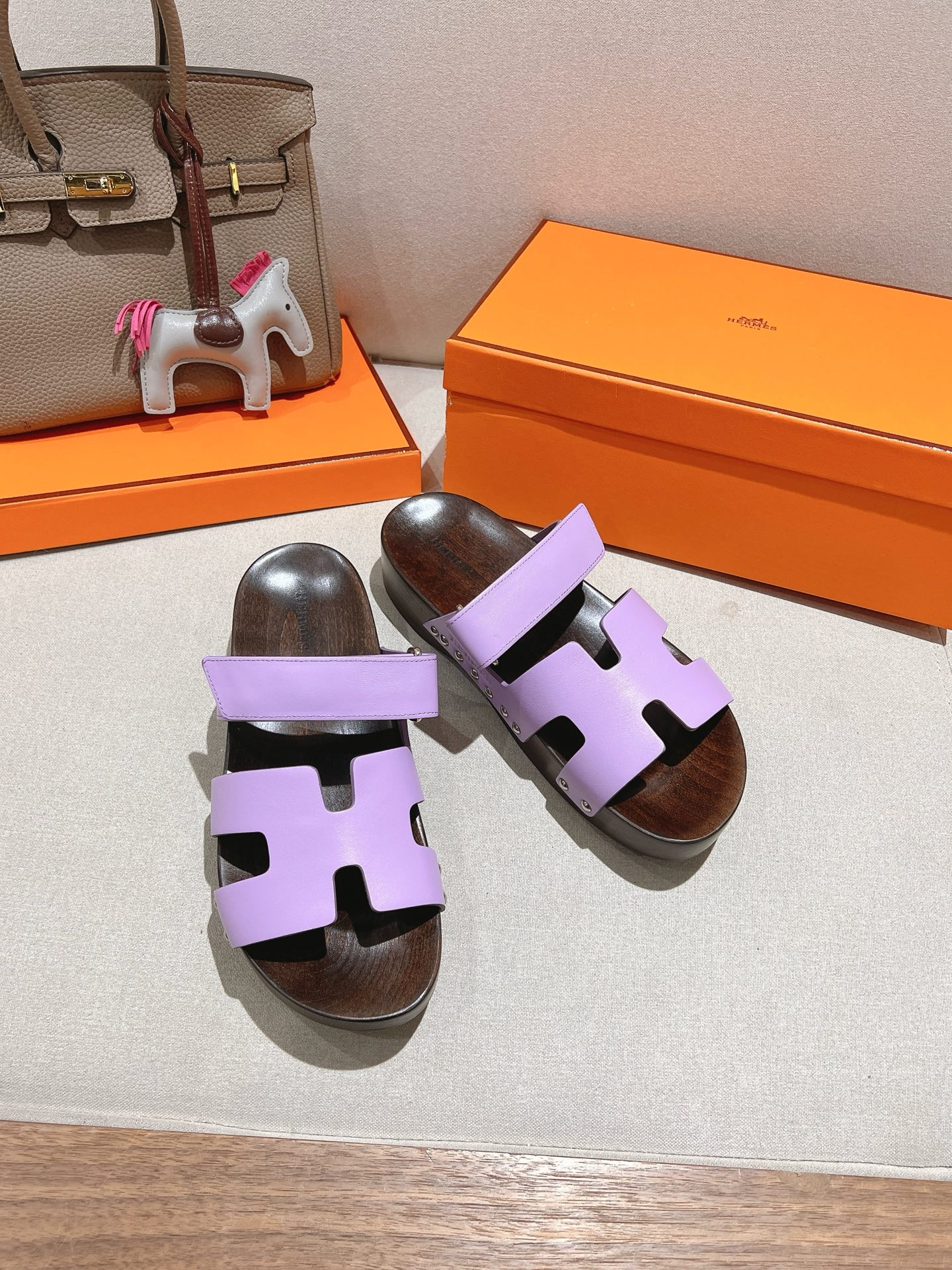 HERMES  01729