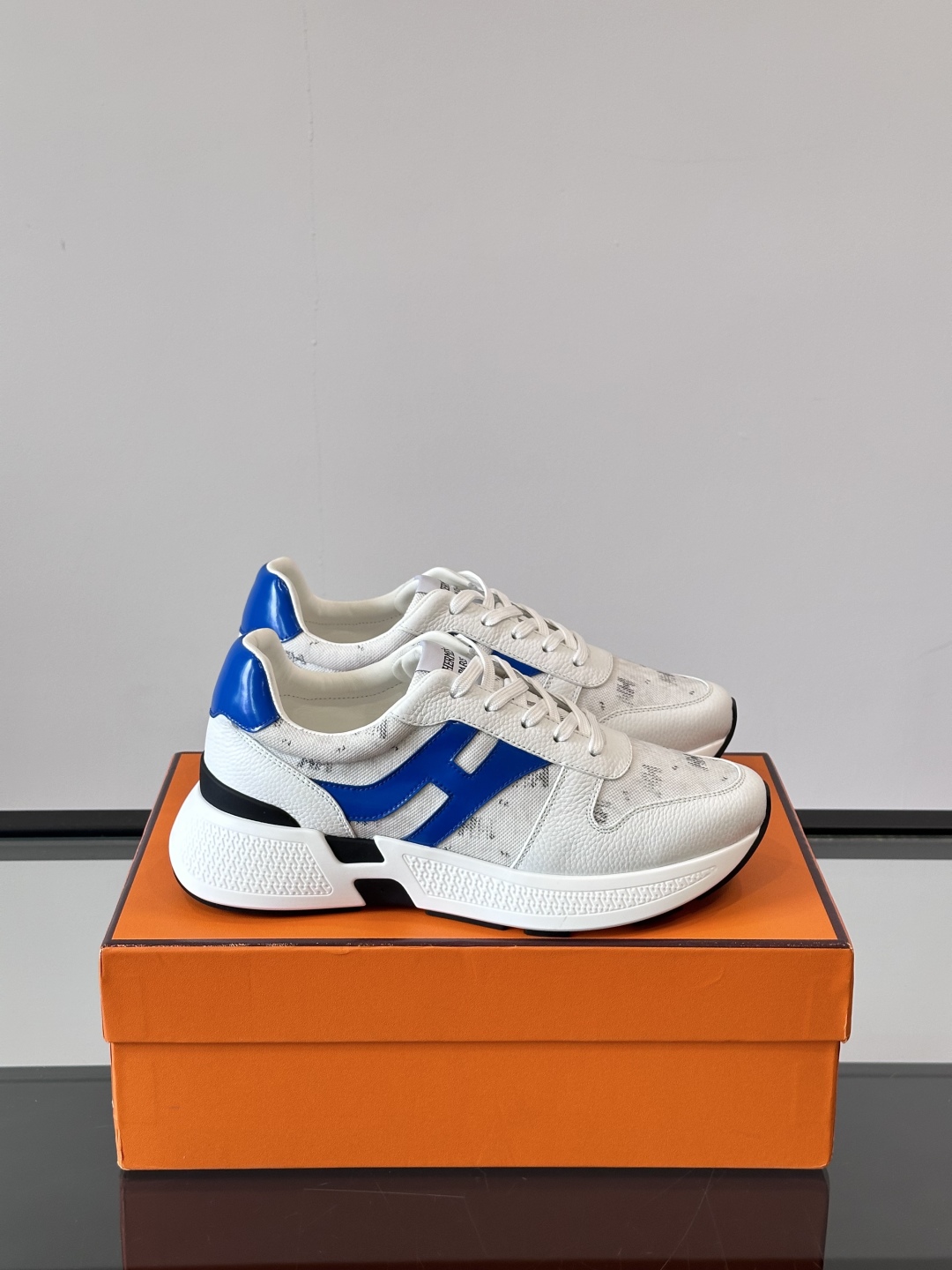 HERMES  01729