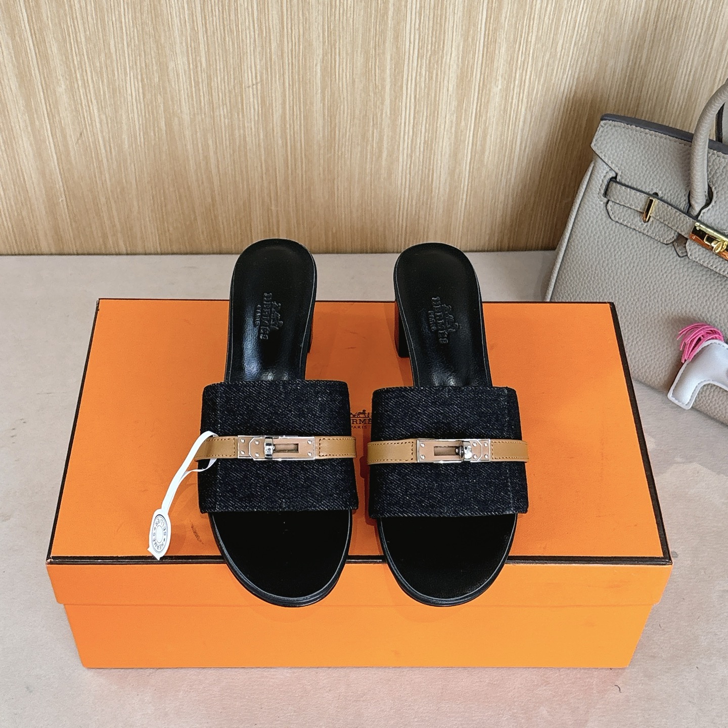 HERMES 01758