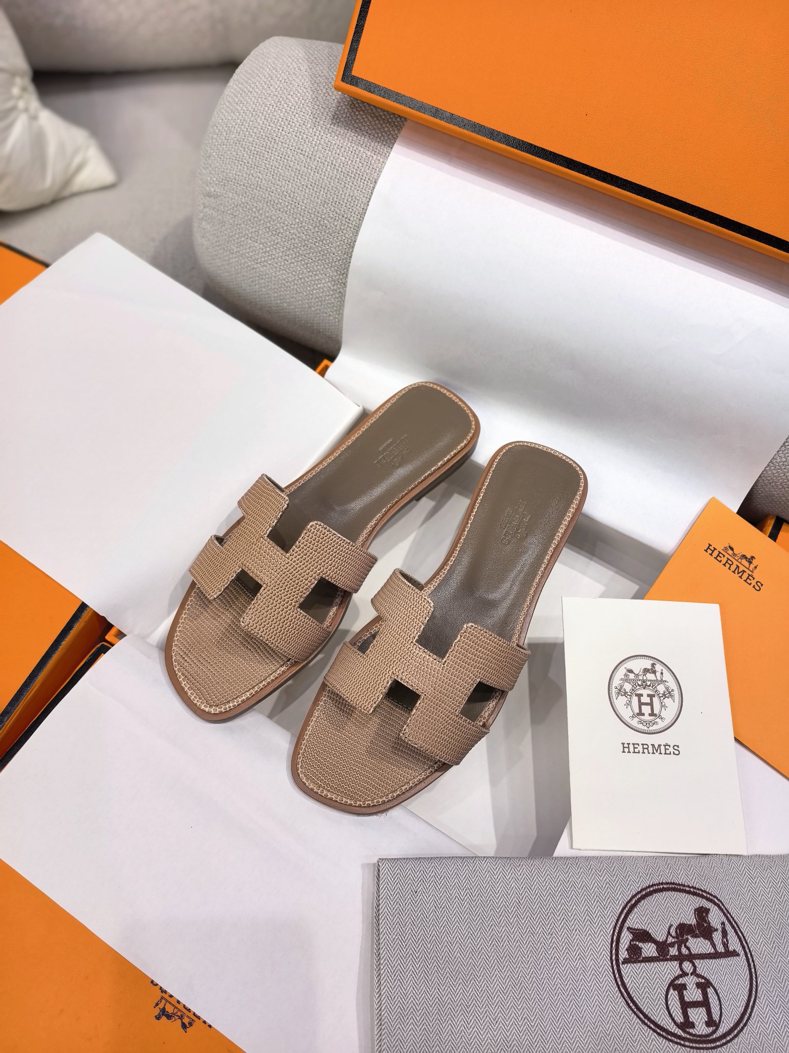 HERMES 01759