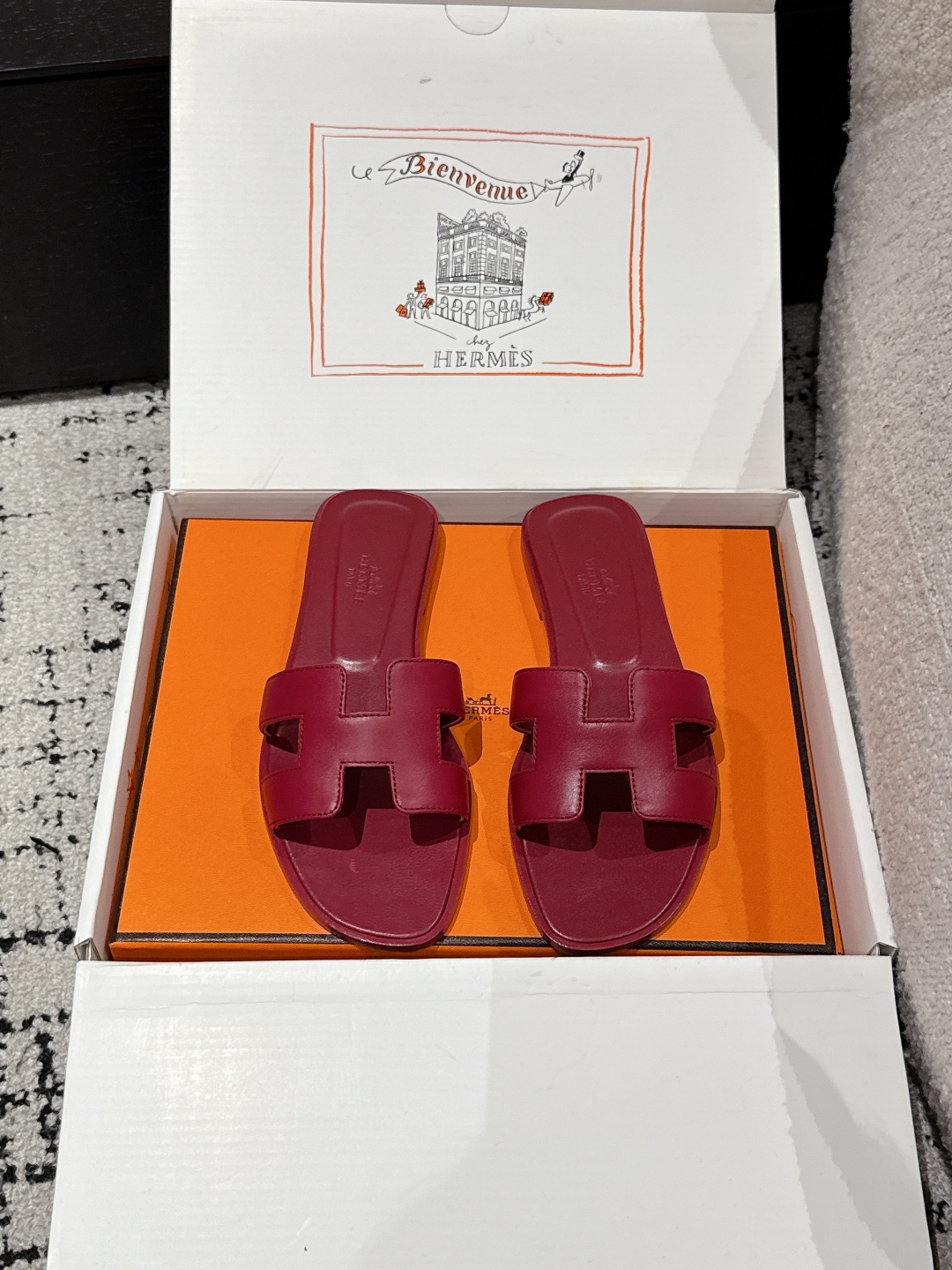 HERMES  01779