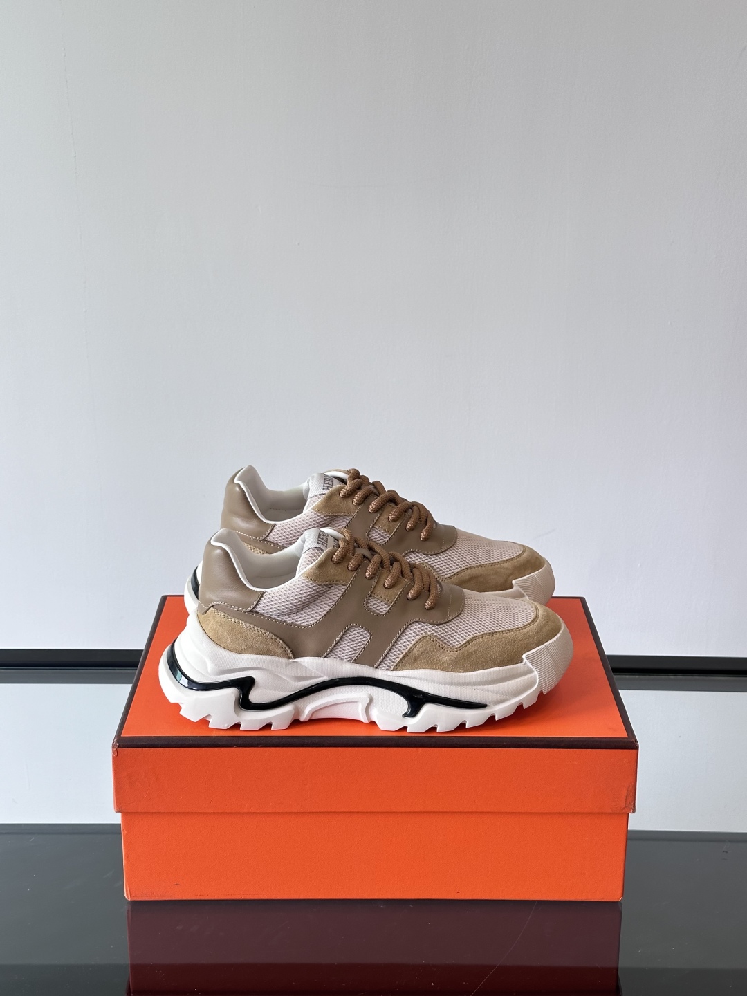 HERMES  01779