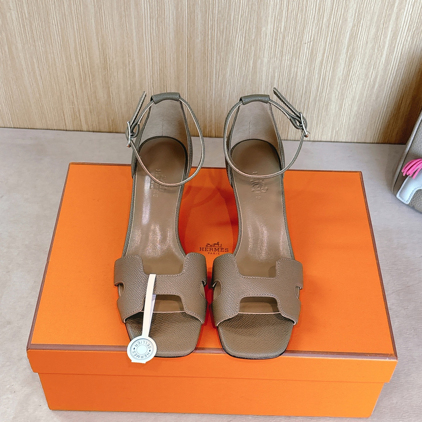 HERMES 01879