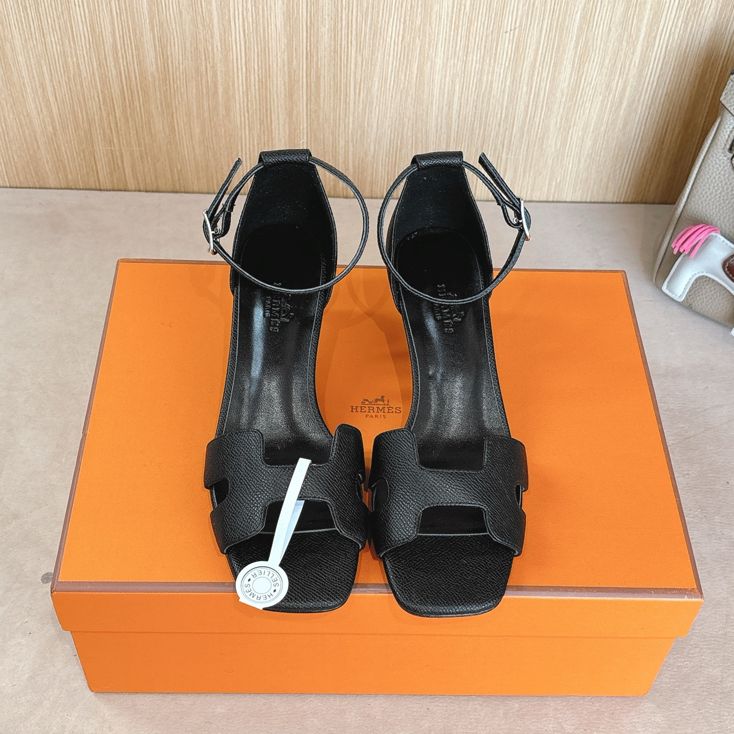 HERMES 01889