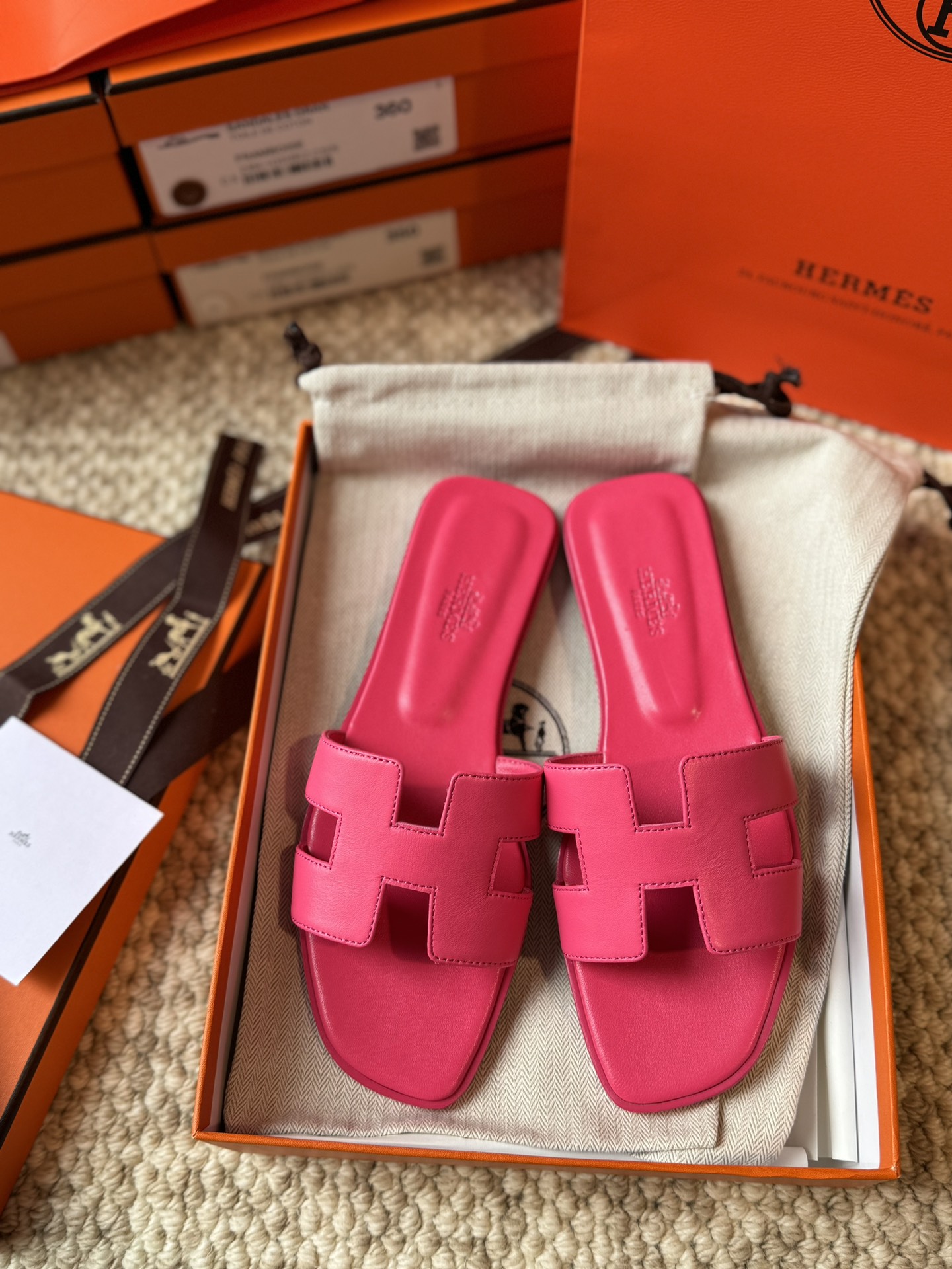 HERMES 01899