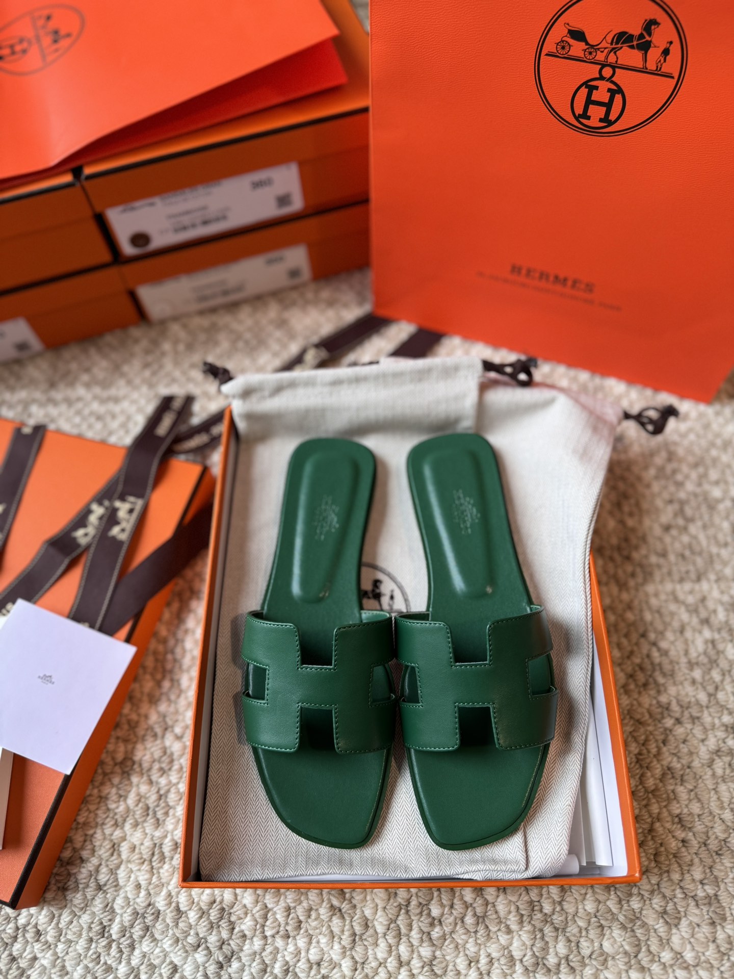 HERMES 01919