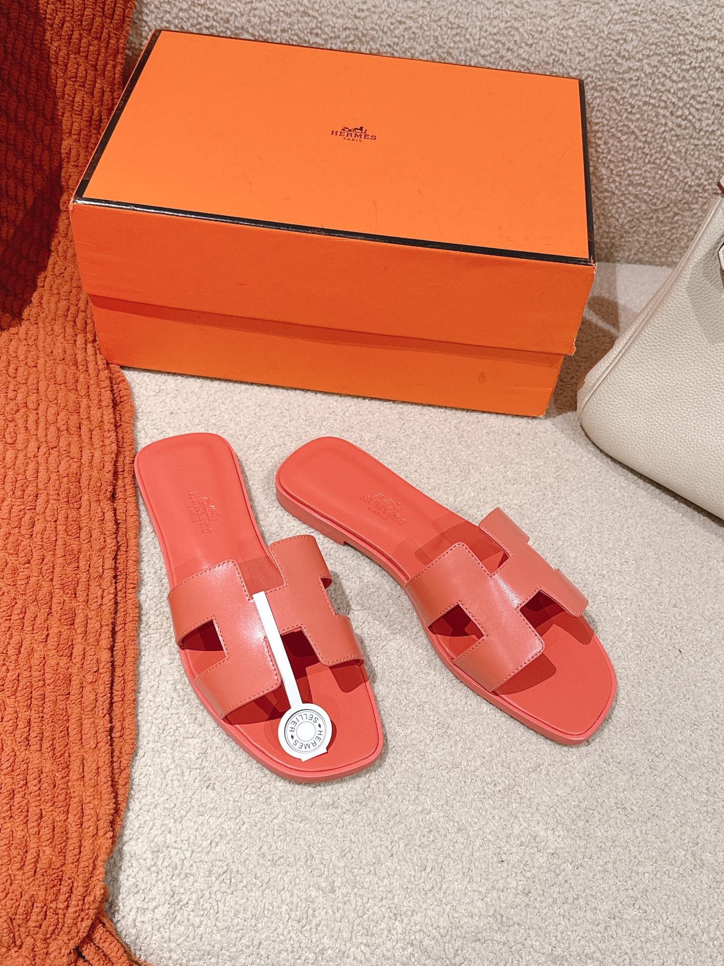 HERMES 02046
