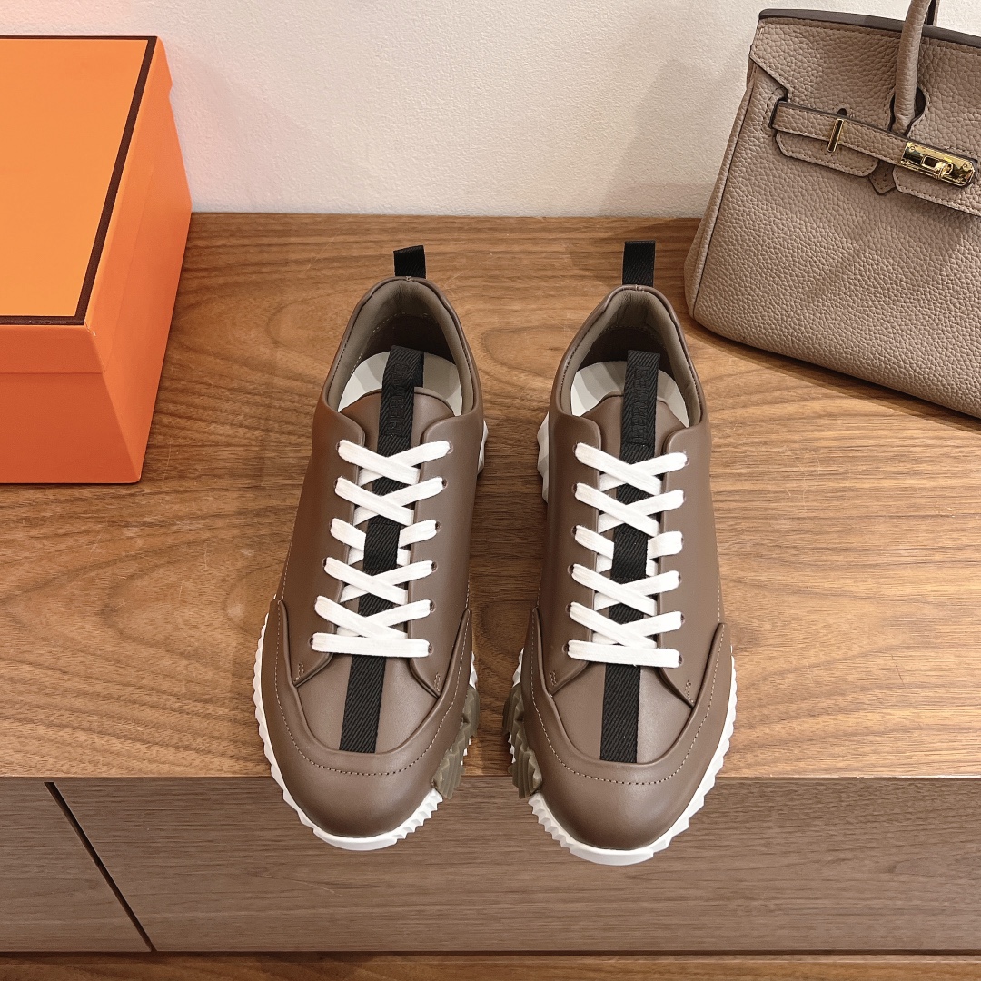 HERMES 02329