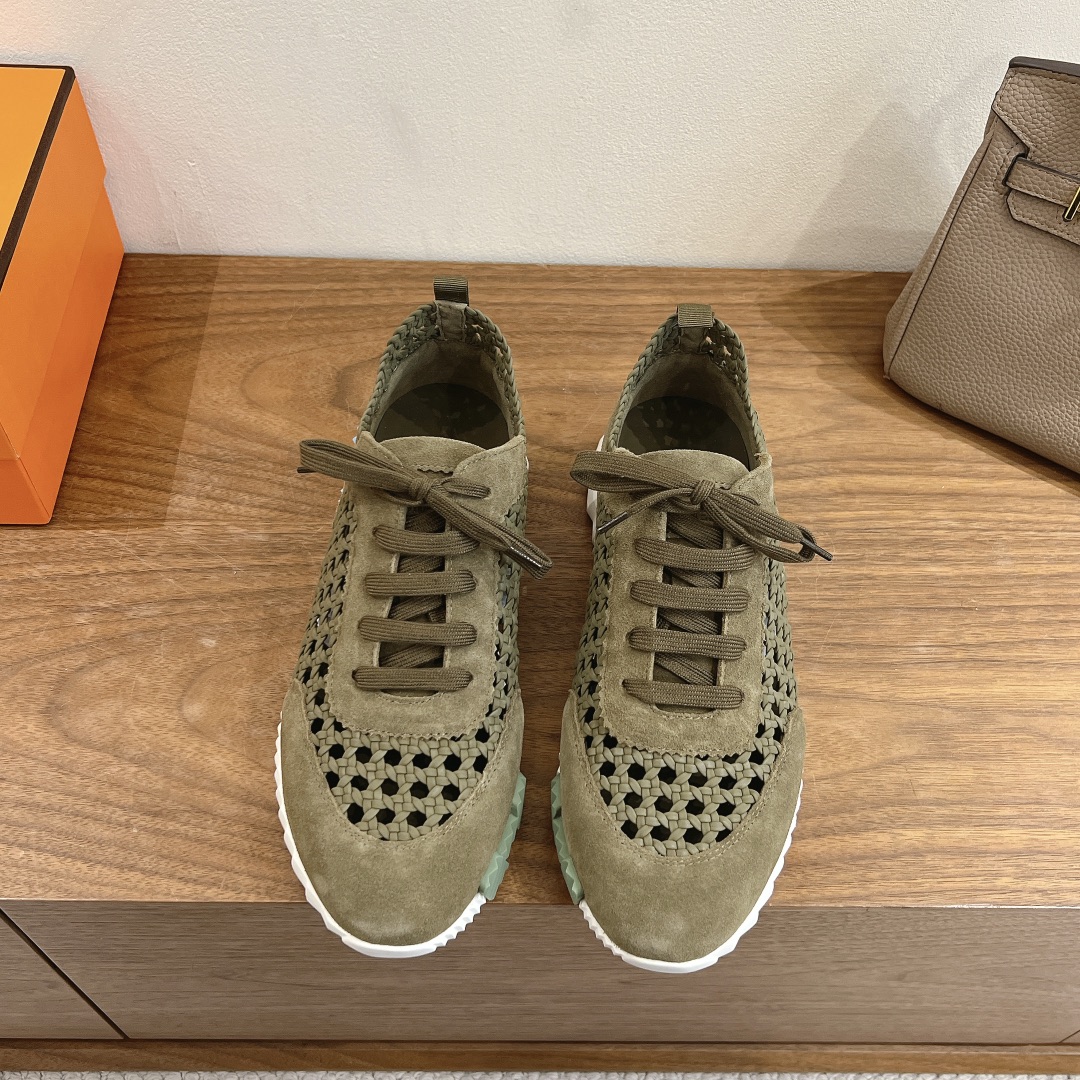 HERMES 02549