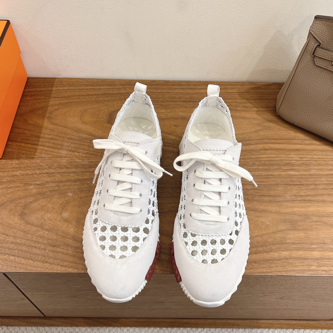 HERMES 02559