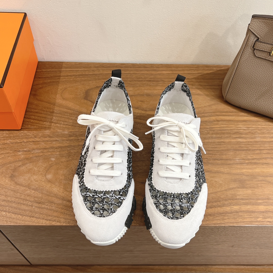 HERMES 02569