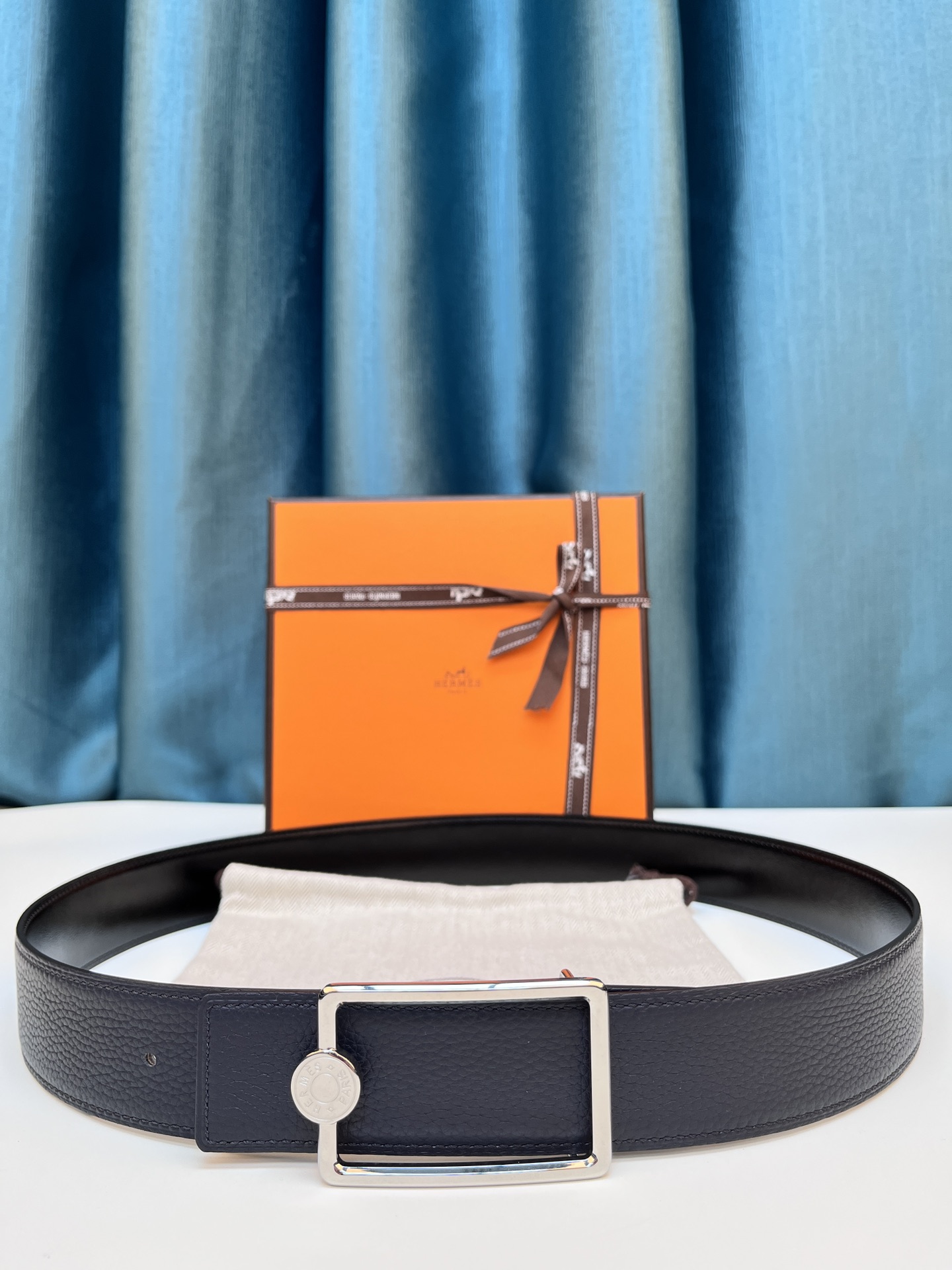 HERMES  0429