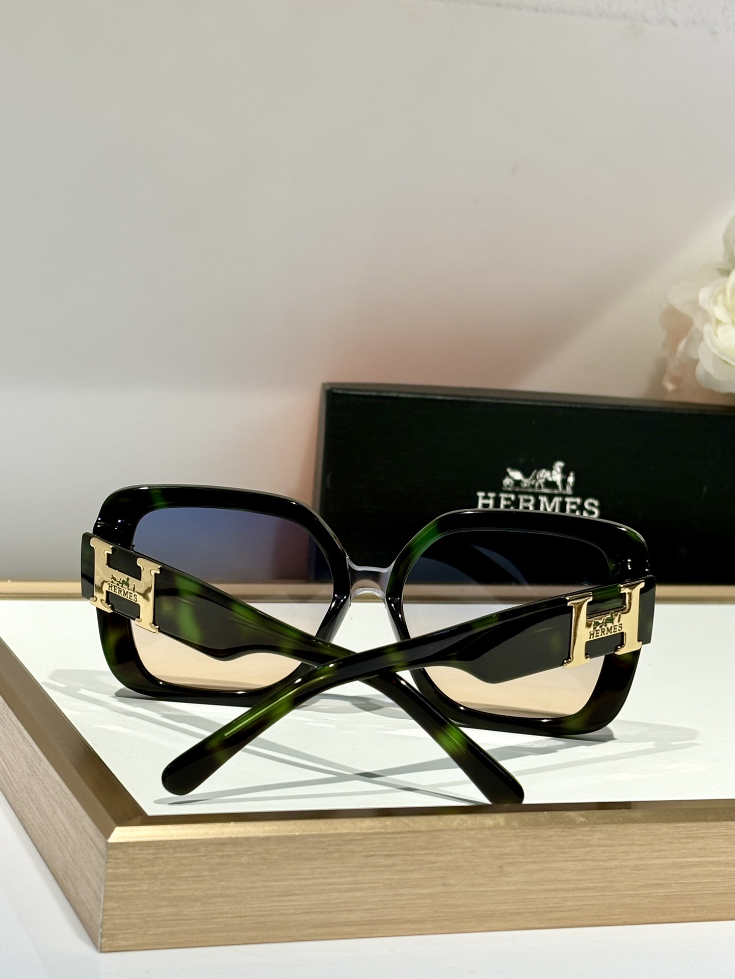 HREMES 00129