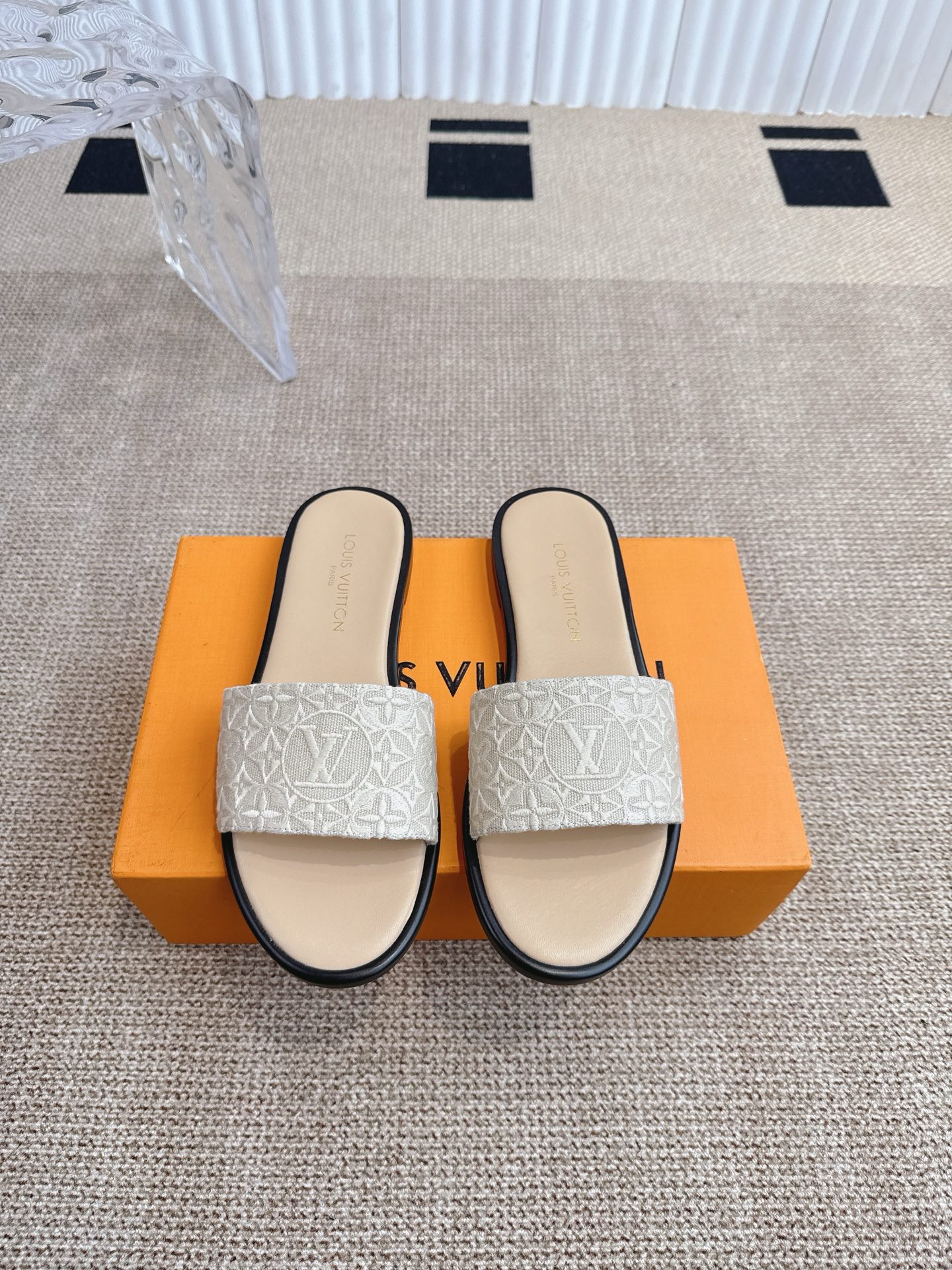 LV 00009