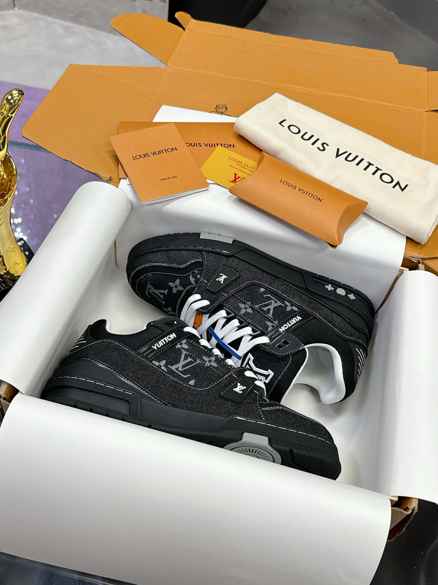 LV 00059