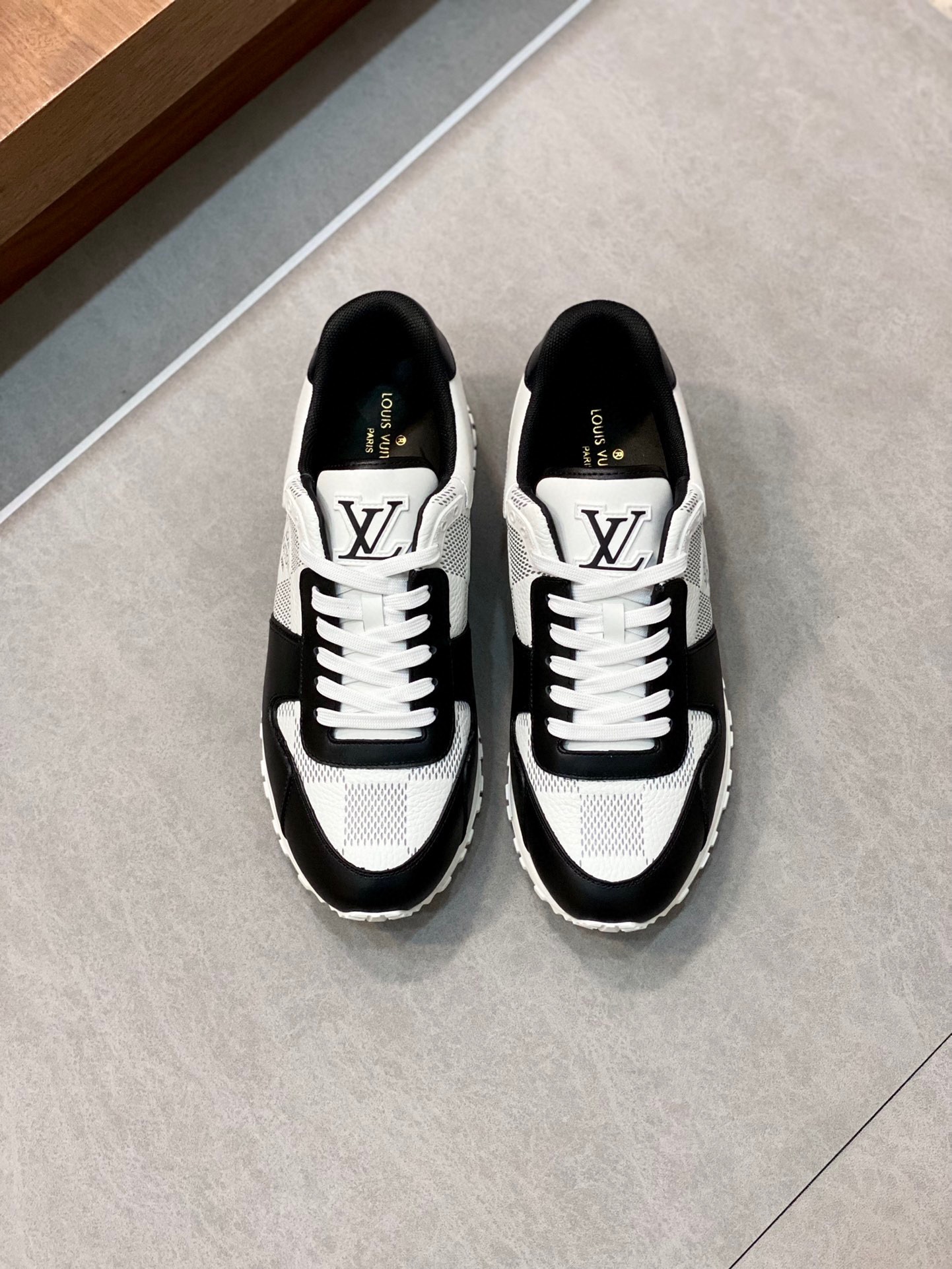 LV 00079