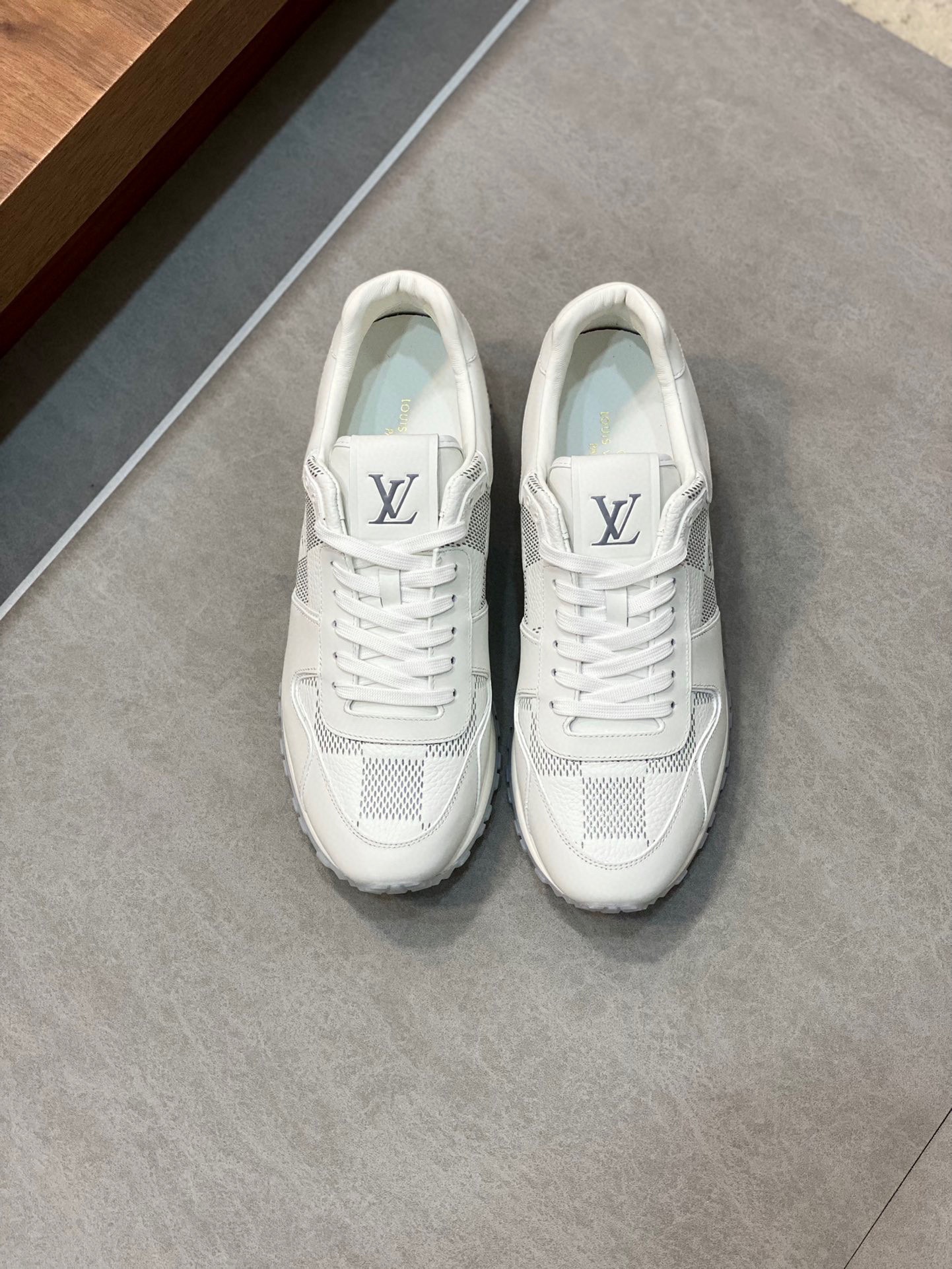 LV 00089