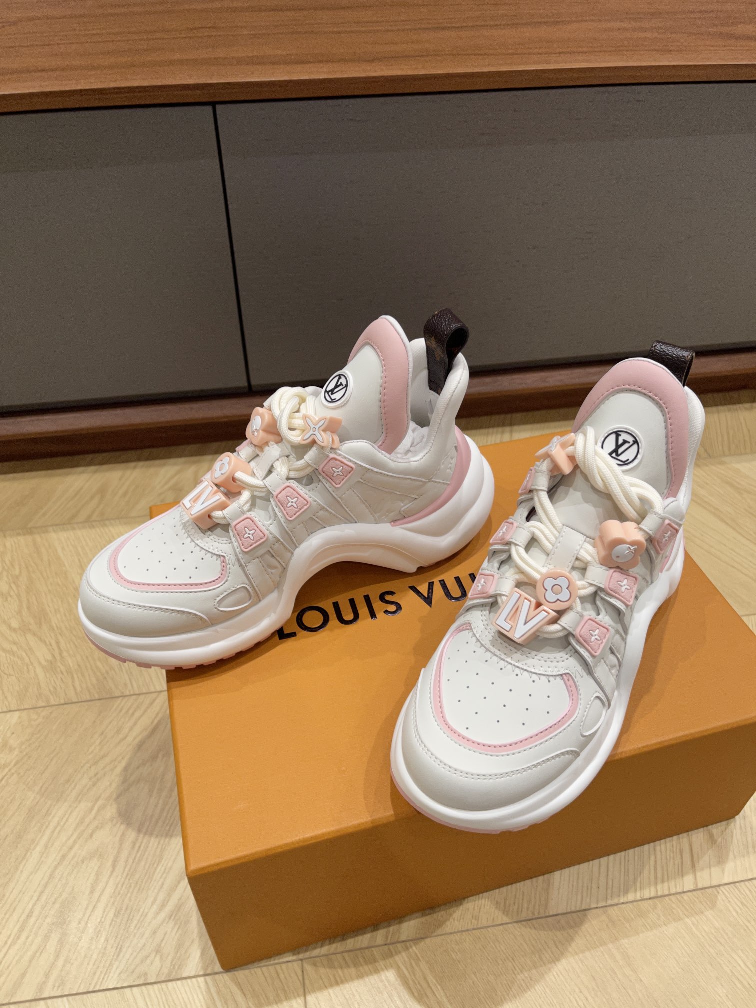 LV 00119