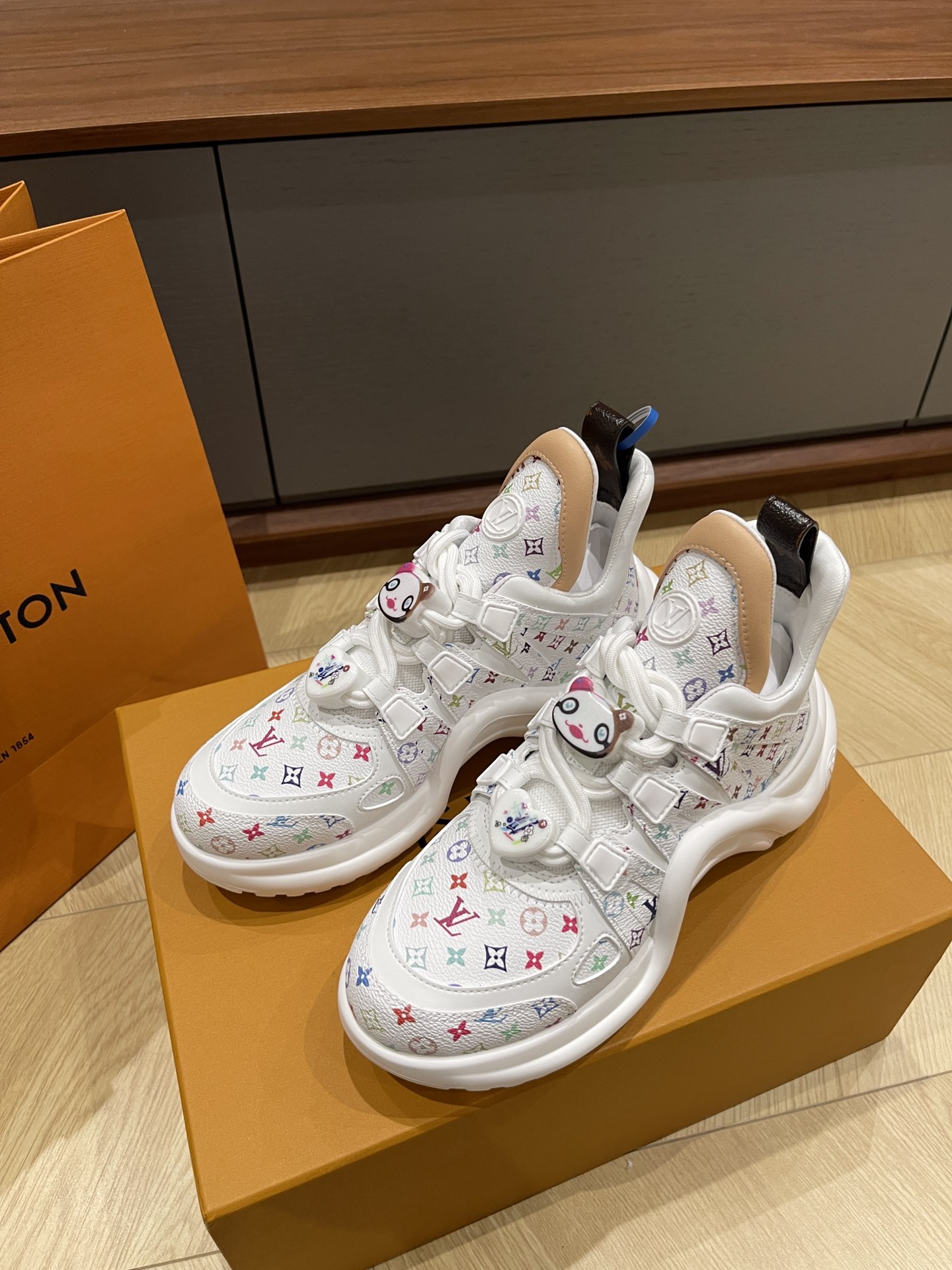 LV 00138