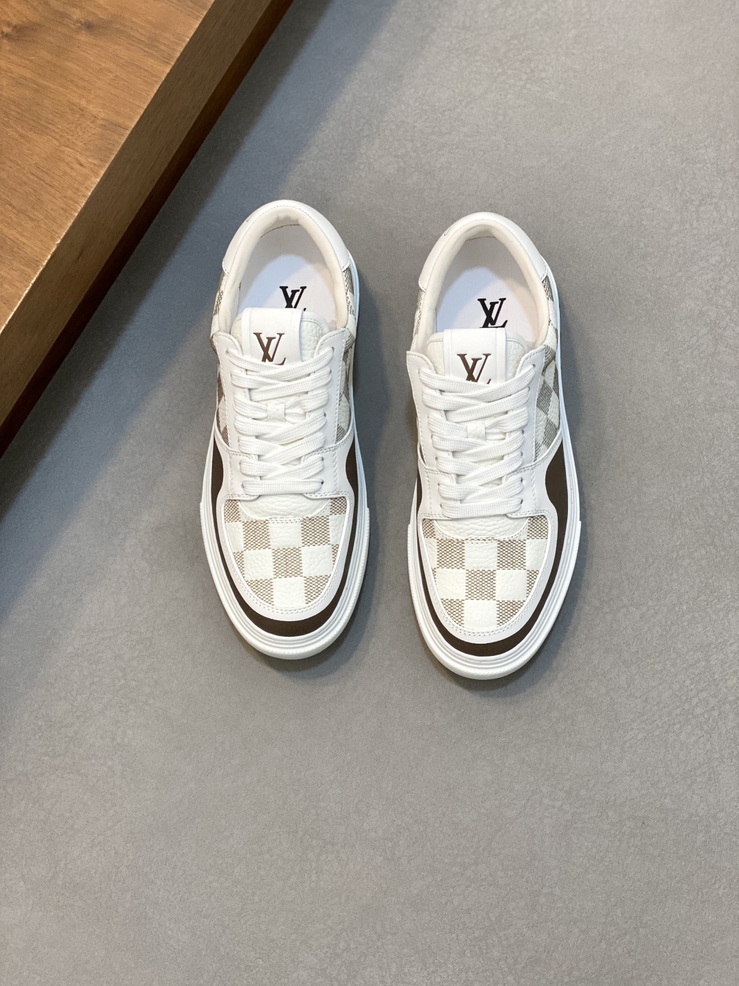 LV 00159