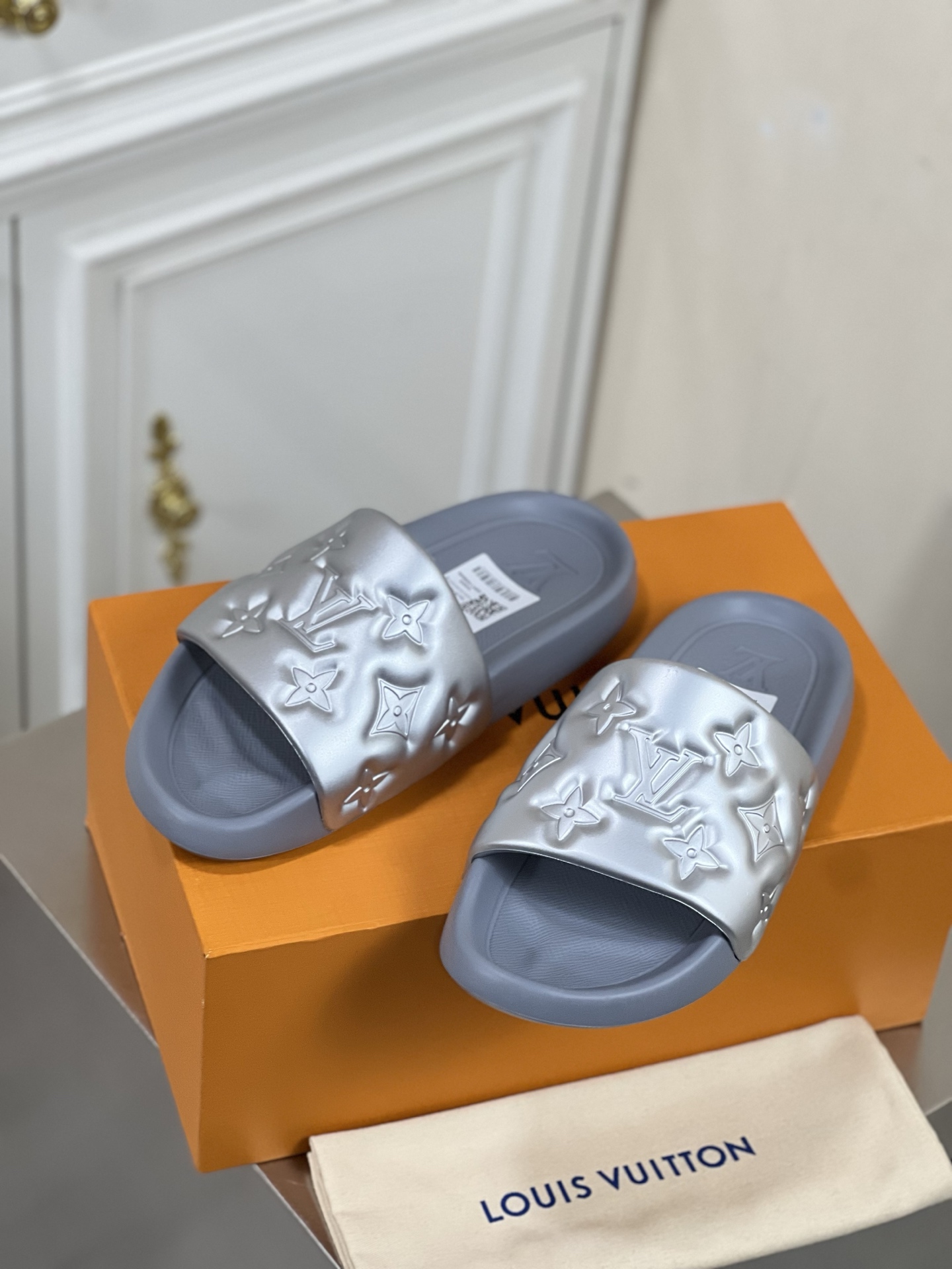 LV 00176