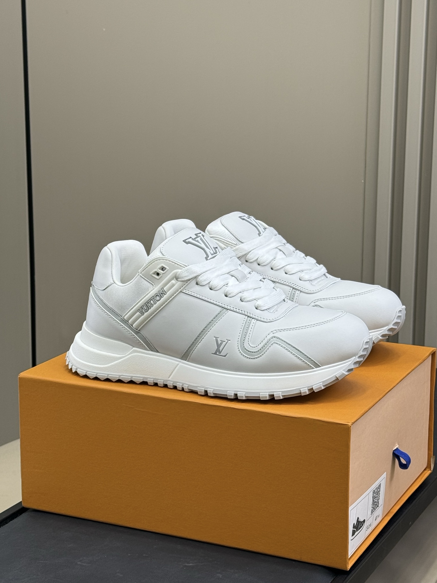 LV 00189