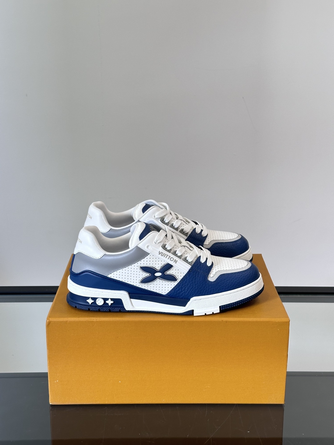 LV  00199
